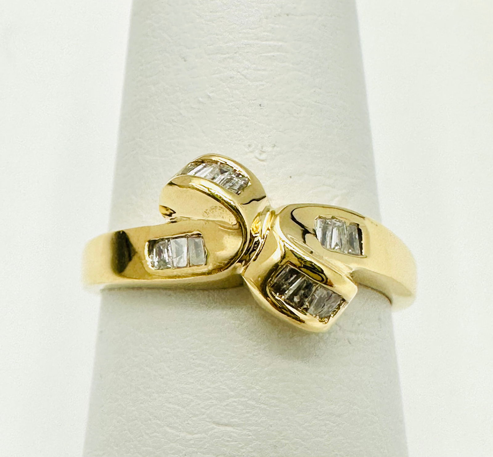 Natural Diamond Double Heart Ring,14KT Yellow Gold # 2685: # 2685 Natural Diamond Double Heart Ring,14KT Yellow Gold 14 pieces baguette diamond 0.18 carat(t.w.) Ring Weight: 2.80 grams(t.w.) Ring Size: 6.75