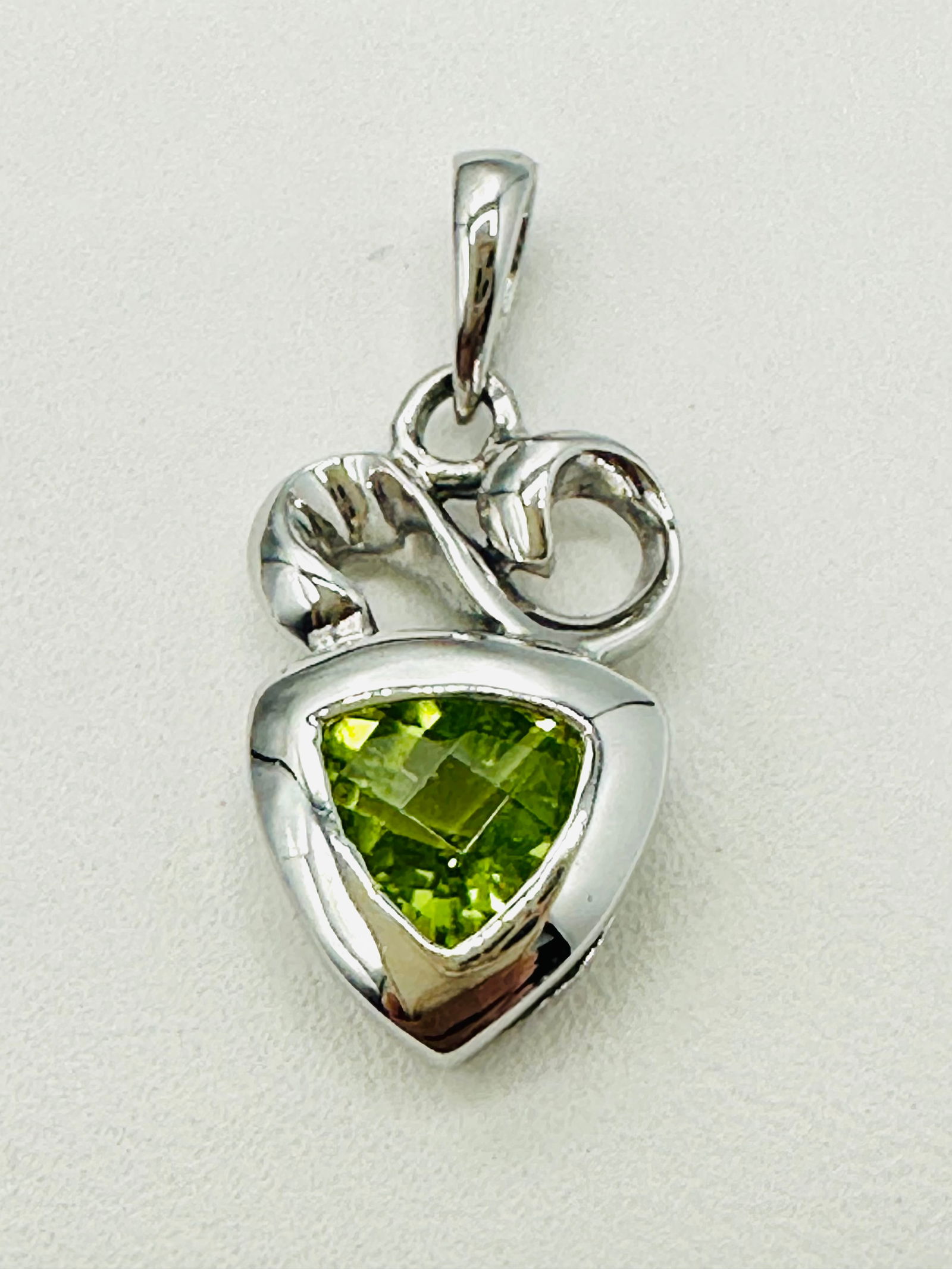 14KT White Gold Peridot Pendant # 2750 (1 of 4)