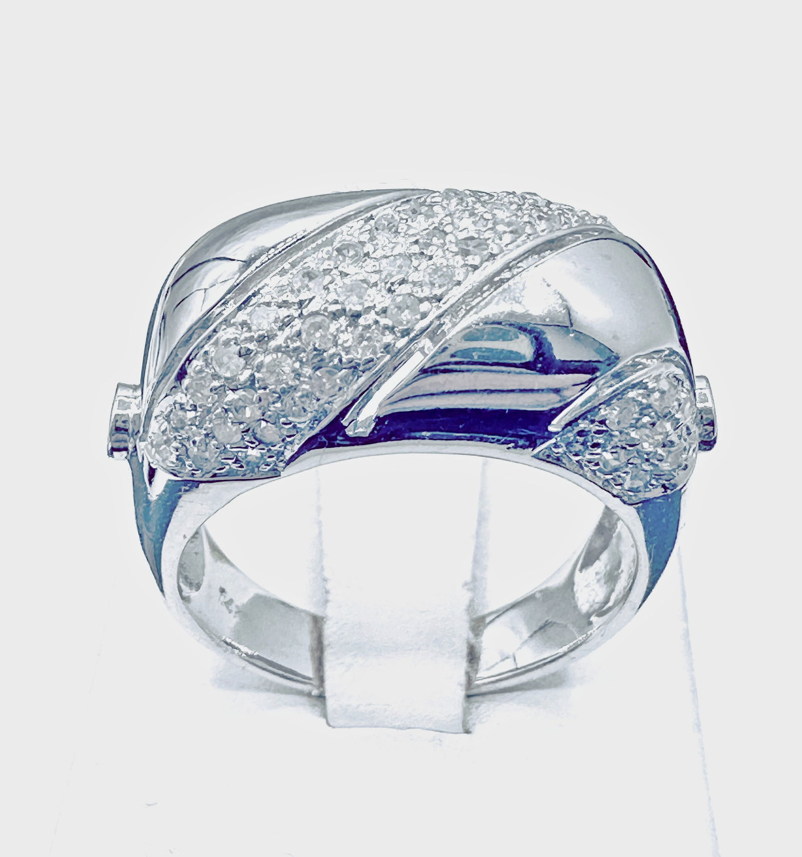14KT White Gold Natural Diamond Fancy Ring Size 7 - J11211: *14KT White Gold Natural Diamond Fancy Ring *65 Pcs Diamond 0.50 carat (t.w.) *Ring Weight: 7.30 grams, * *Diamond Clarity VS-SI, Color G-K *Condition: New in Box *Ring size 7 *J11211