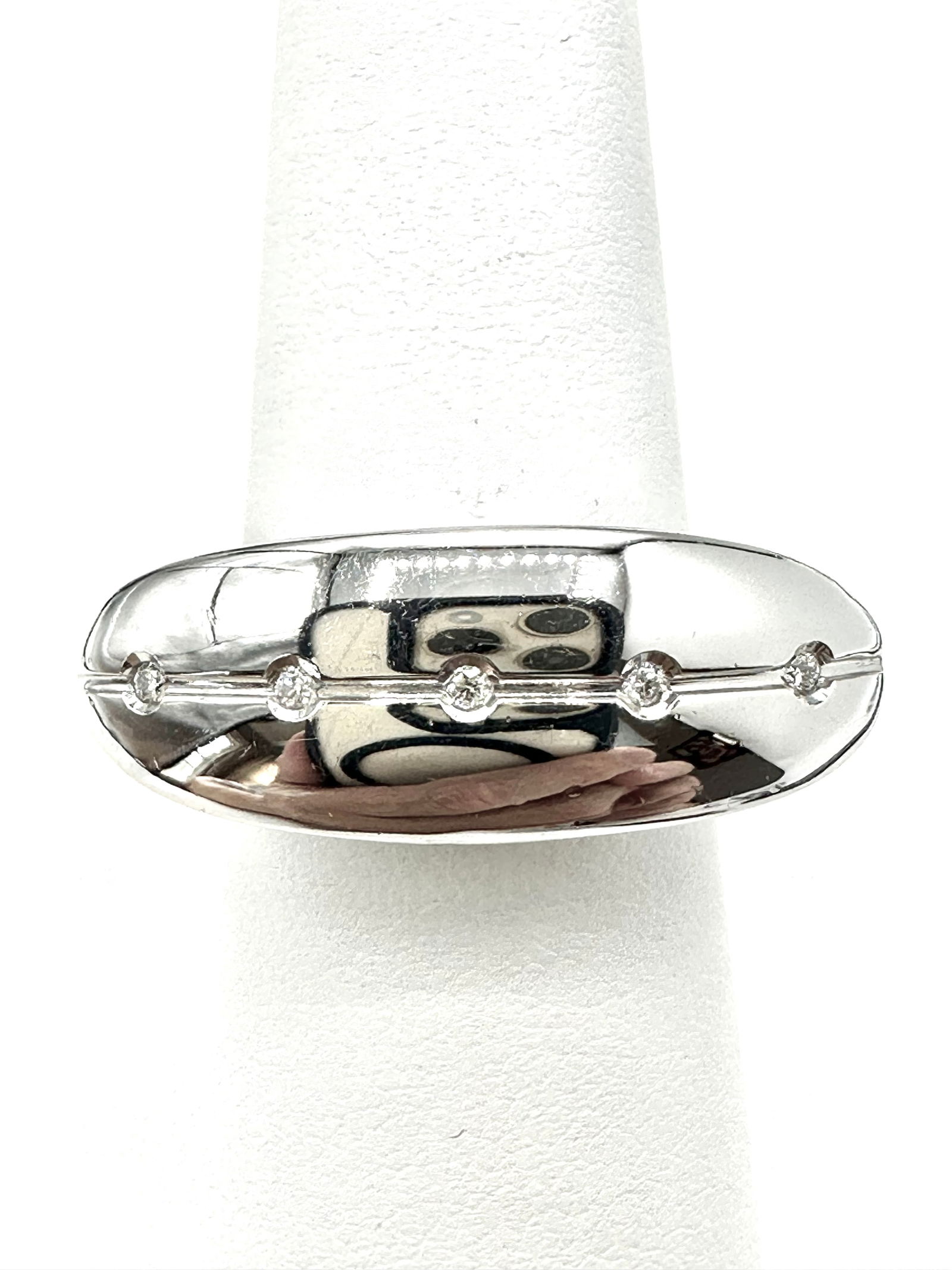 14KT White Gold Natural Diamond Ring Size 6.75 - J11263: * 14KT White Gold Natural Diamond Ring * 15 Pcs Diamond 0.20 carat (t.w.) * Ring Weight: 8.70 grams * Ring size 6.75 * Diamond Clarity VS-SI, Color G-K, * Condition: New in Box * J11263