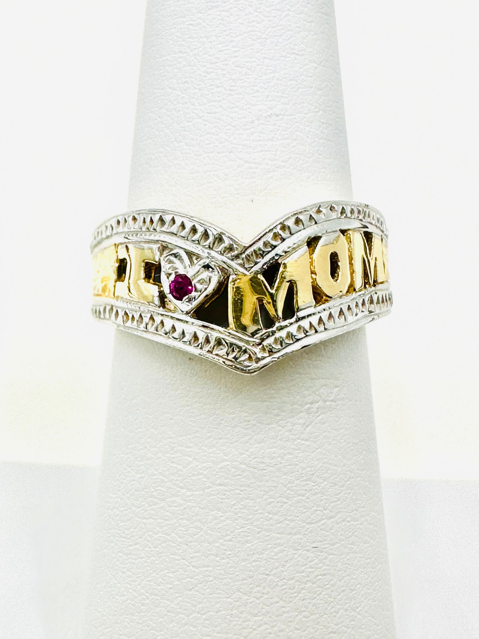 14KT Gold “I Love Mom“ Ring, 2-Tone With Diamond Cut Size 6.5 - J11284: * 14KT Gold “I love mom“ Ring, 2-tone with diamond cut * Ring Weight: 4.6 grams * Ring size 6.5 * Condition: New in Box * J11284