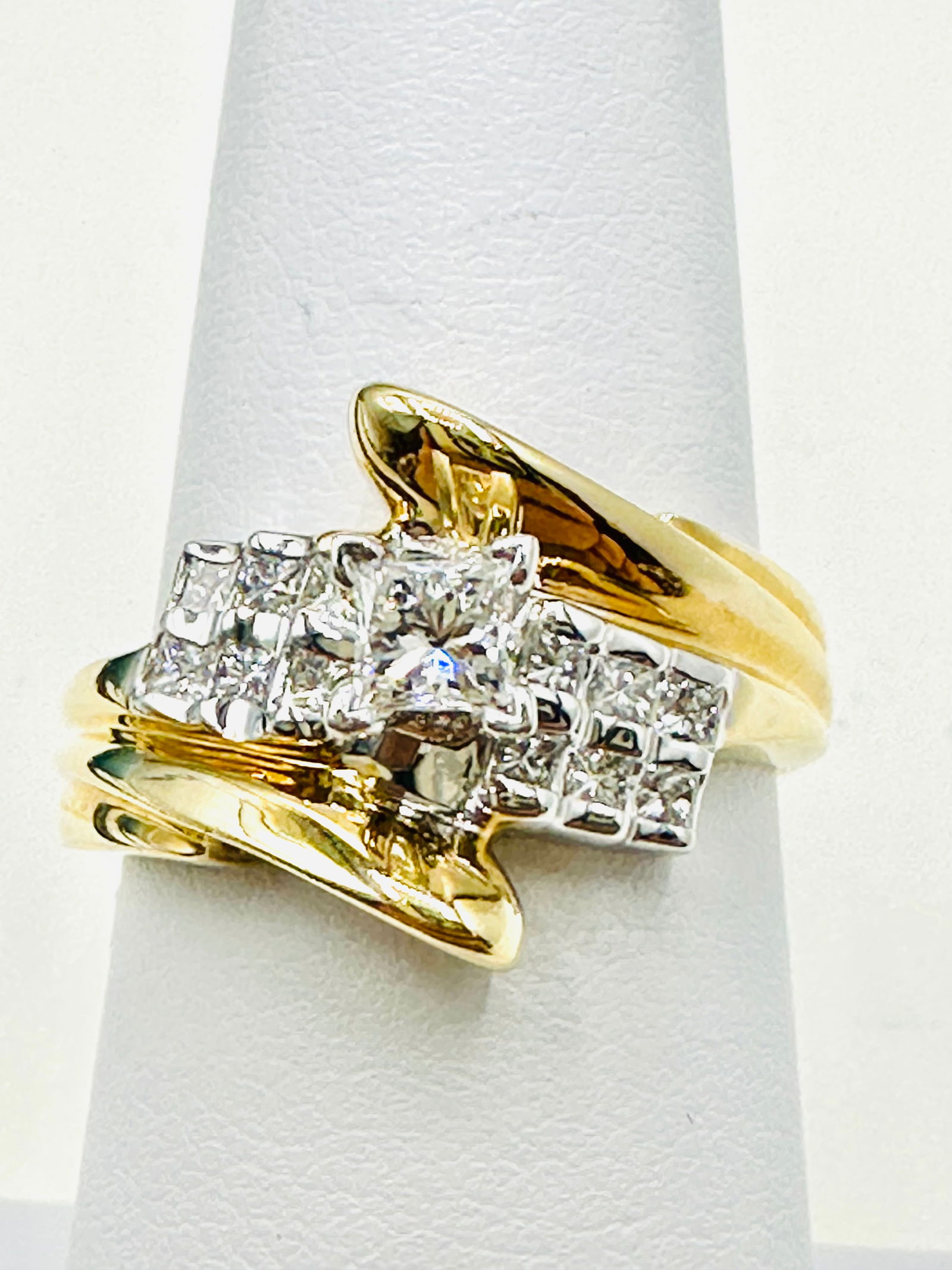 14KT Yellow Gold Natural Princess Cut Diamond Engagement Ring Size 7 - J11433 (1 of 3)