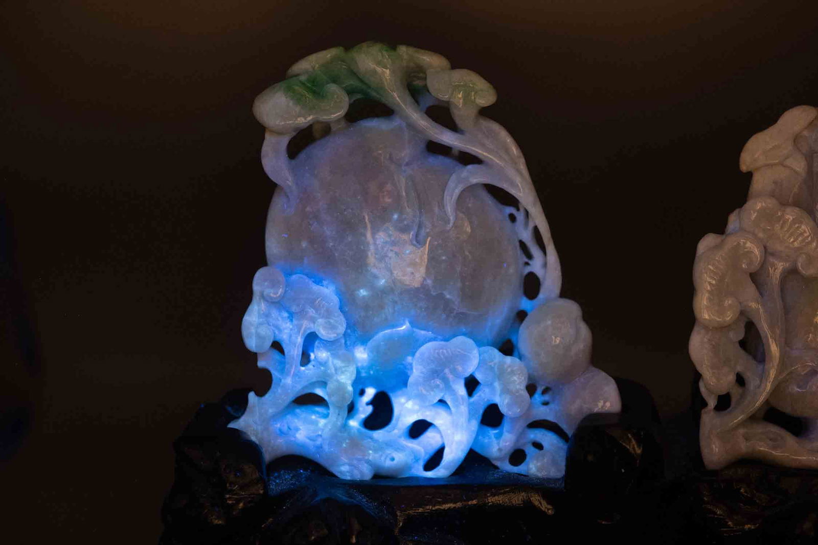 A Pair Of Old Chinese Carved Natural Jadeite Foshou Buddha's Hand Figure With Stand: Medium: Natural Jadeite Size: 10.3x3.3x7.3 inches Age/Detail: A Pair Of Old Chinese Carved Condition: great overall, check photo for condition reference. UV light reveals fluorescence in some openwork