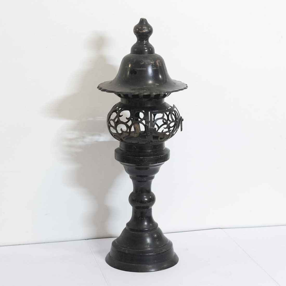 Antique Japanese Meiji Period Metal Temple Toro Latern: Medium: Metal Size: 19x6x6 inches Age/Detail: Antique Japanese Meiji Period Condition: great overall, check photo for condition reference. Provenance: Collection from Estate in Williamsburg LiveShippi