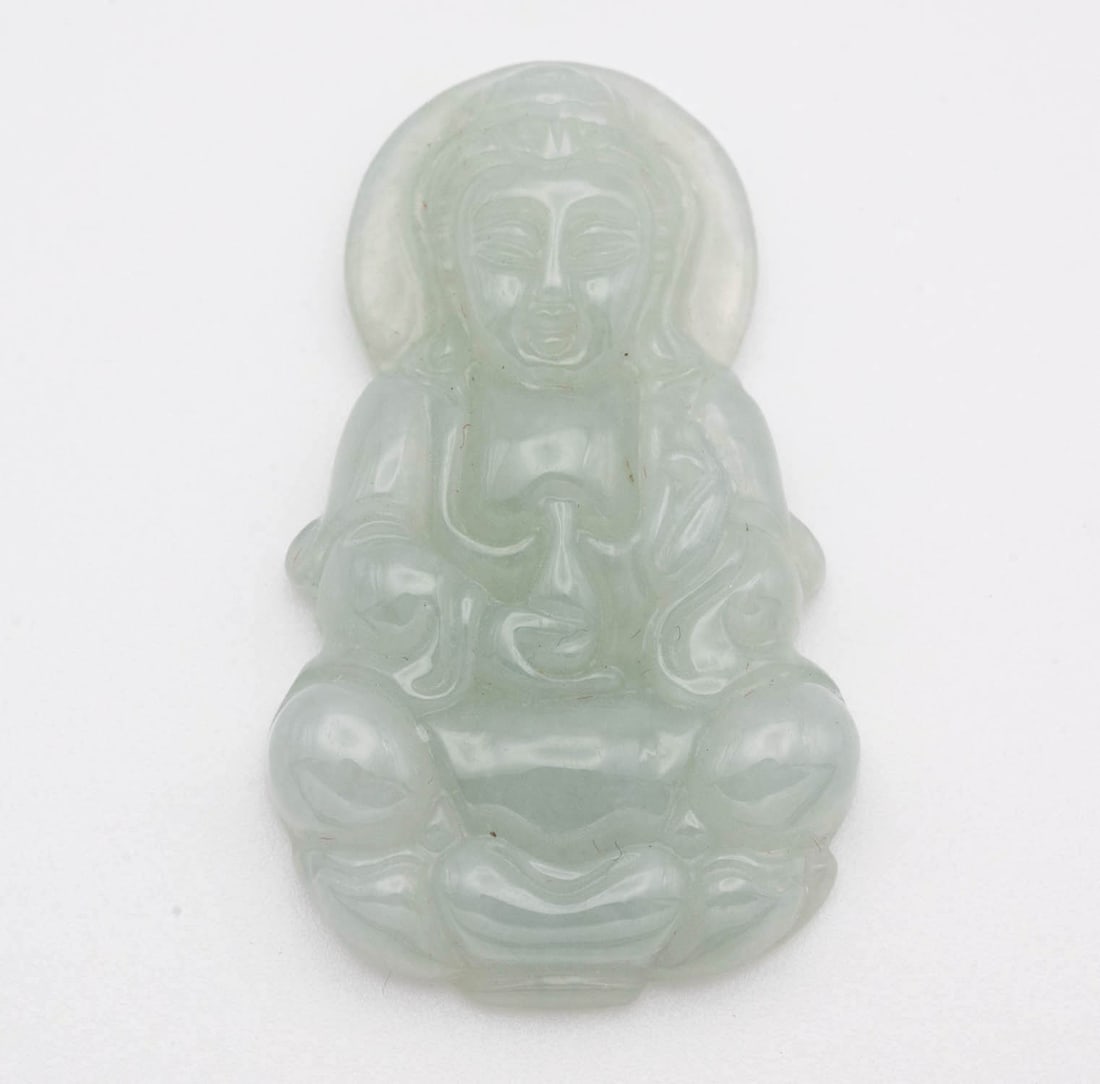 Chinese Carved Green Jade bodhisattva Pendant: Medium: Green Jade Size: 1.5x1 inches Age/Detail: Chinese Carved Condition: Great, check photo for detail Provenance: Collection from Estate in Tribecca Please view all the photos as they are part of