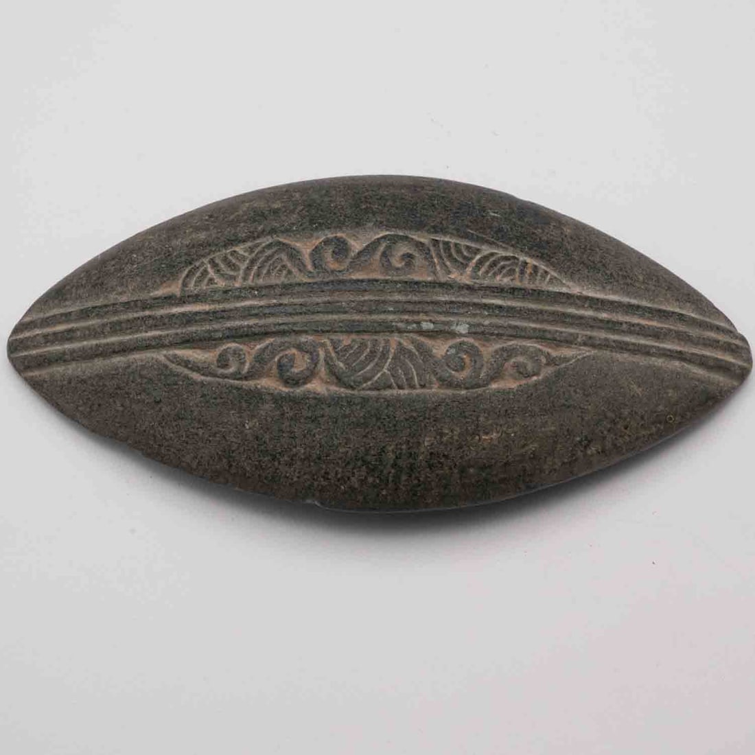 Old Chinese Carved Rubbing Stone Archaistic Motif: Medium: Rubbing Stone Size: 6x2.7x1 inches Age/Detail: Old Chinese Carved Condition: great overall, check photo for condition reference. Provenance: Collection from Estate in Williamsburg LiveShipping