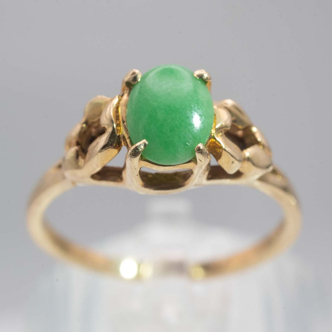 14K Ring Natural Icy Green Jade Ring: Medium: Natural Icy Green JadeSize: US7.5, 2.7gramAge/Detail: 14K RingCondition: great overall, check photo for condition reference.Provenance:Collection from Estate in WilliamsburgLiveShipping is