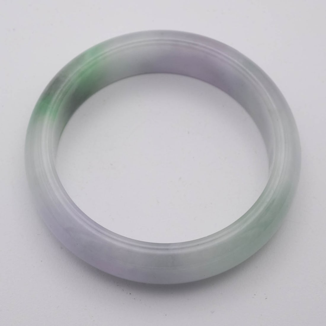 Chinese Multi Colored Jade Bangle: Medium: Multi Colored JadeSize: 2.5 inchesAge/Detail: ChineseCondition: great overall, check photo for condition reference.Provenance:Collection from Estate in WilliamsburgLiveShipping is NOT a part