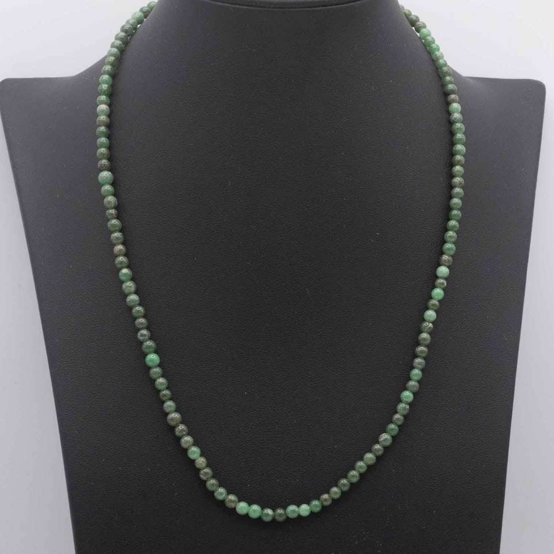Chinese Jade Bead Necklace (1 of 5)