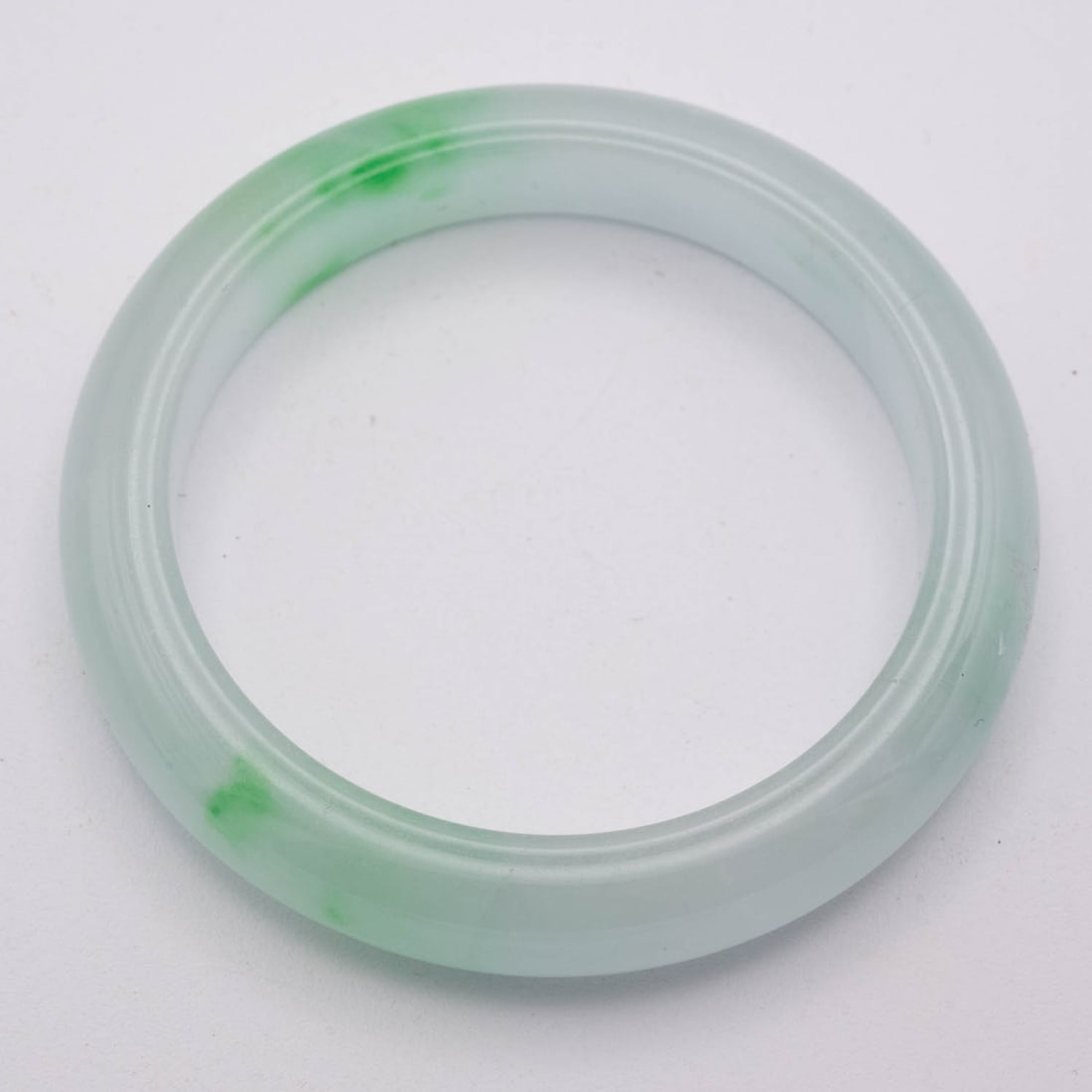 Chinese Translucent Green Jade Bangle: Medium: Translucent Green Jade Size: 2.1 inches Age/Detail: Chinese Condition: great overall, check photo for condition reference. Provenance: Collection from Estate in Williamsburg LiveShipping is NO