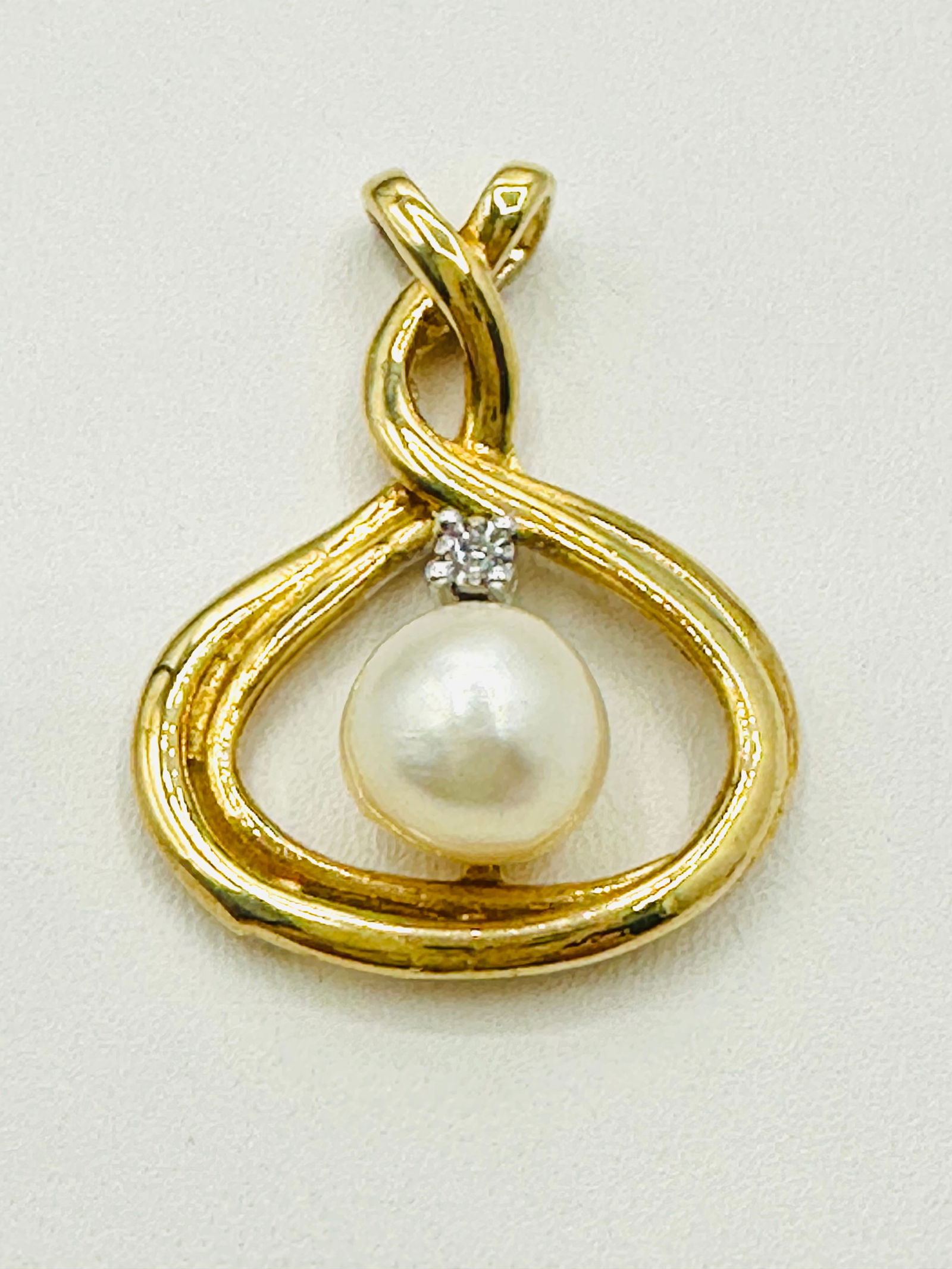14KT Yellow Gold, Natural Diamond and Pearl Pendant # 2718 (1 of 4)