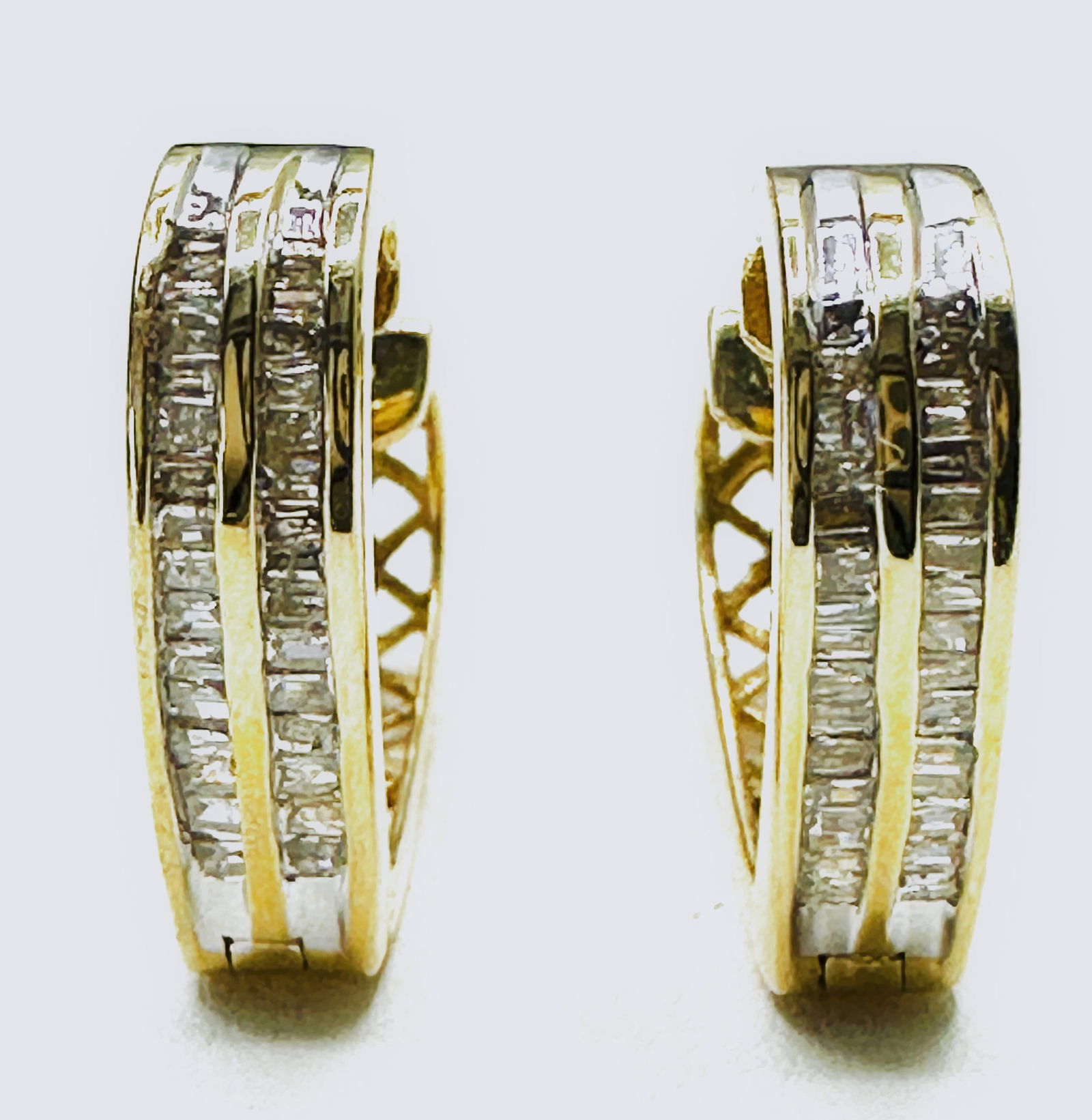 14KT Yellow Gold Pair Of Natural Diamond Huggies Heart Shaped Earrings - J11170 (1 of 3)