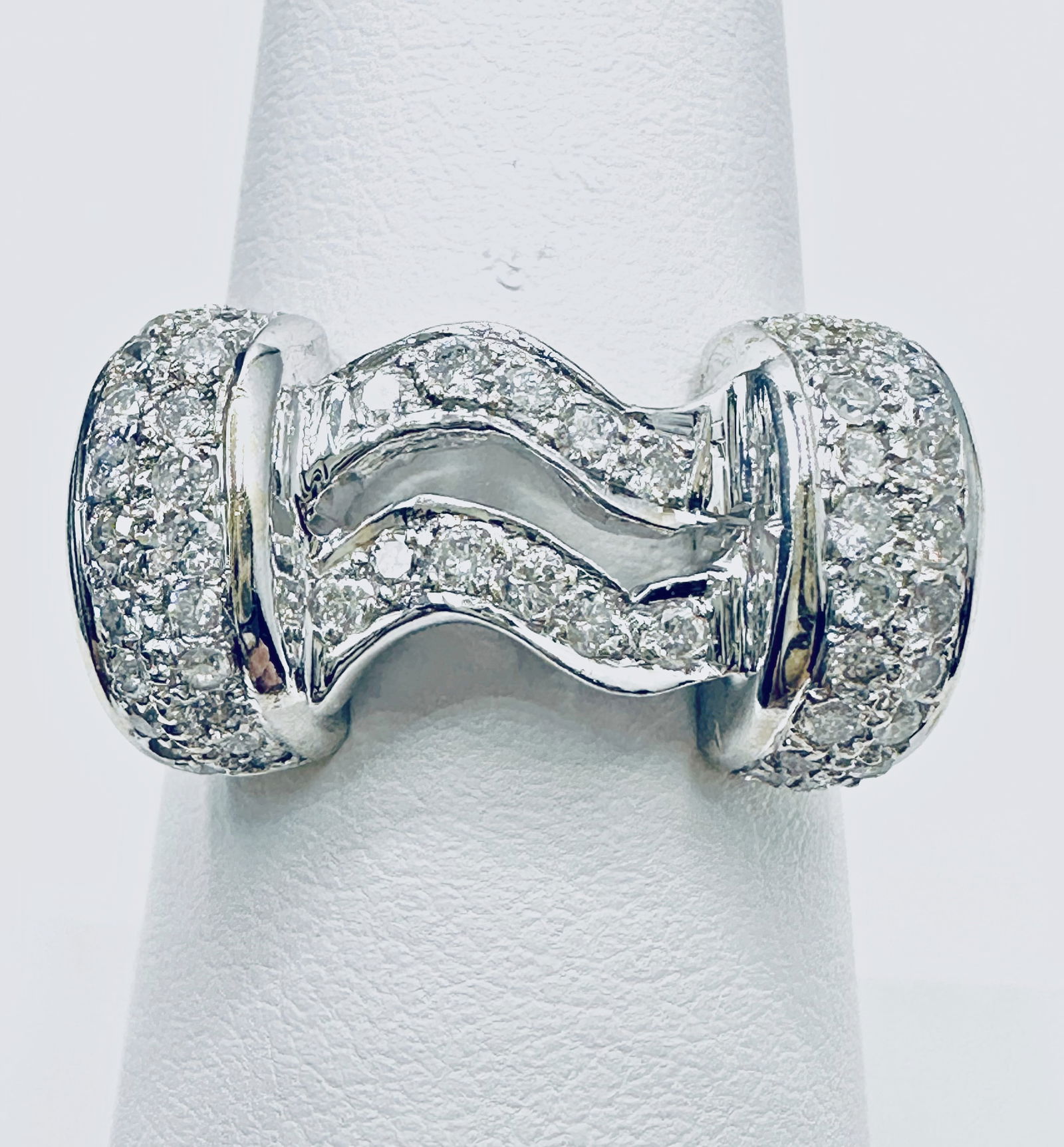 18KT White Gold Natural Diamond Fancy Ring Size 7 - J11206 (1 of 3)