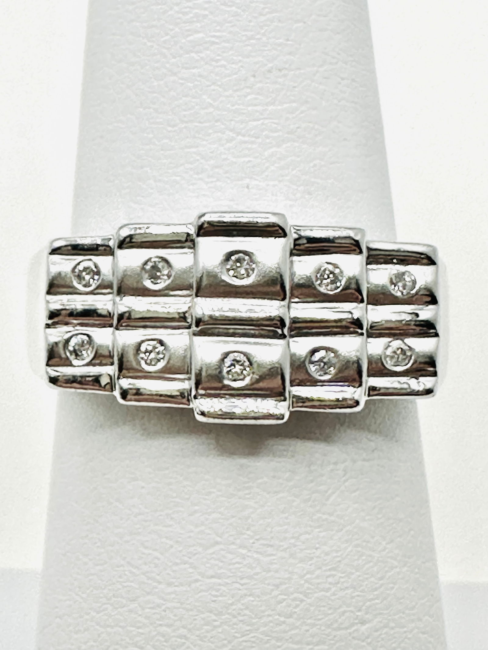 14KT White Gold Diamond Fancy Ring Size 6.25 - J11333 (1 of 3)