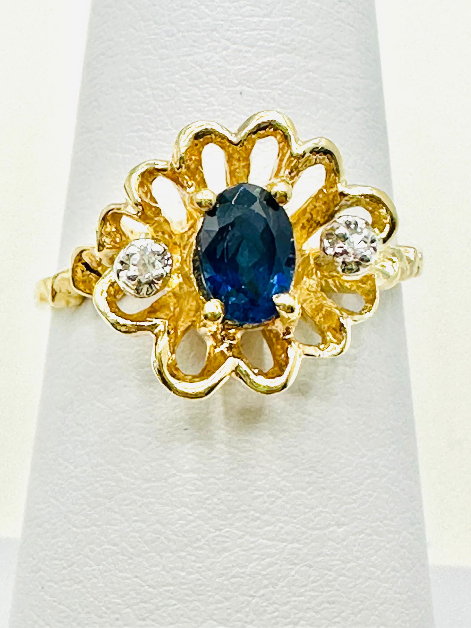 14KT Yellow Gold Sapphire And Diamond Flower Ring Size 6.25 - J11361 (1 of 3)