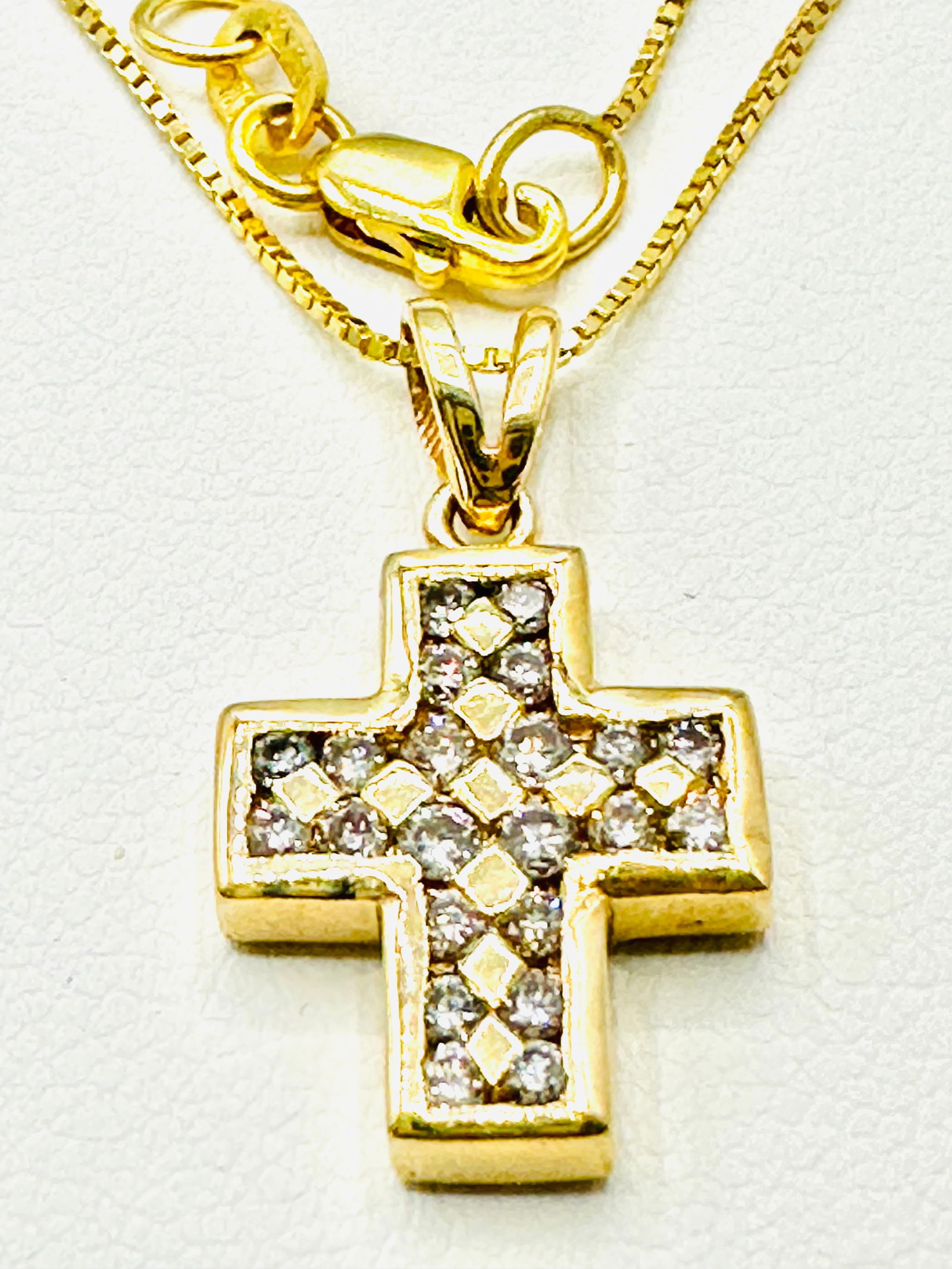 14 Karat Yellow Gold Natural Diamond Cross Pendant And Chain - J11474 (1 of 3)