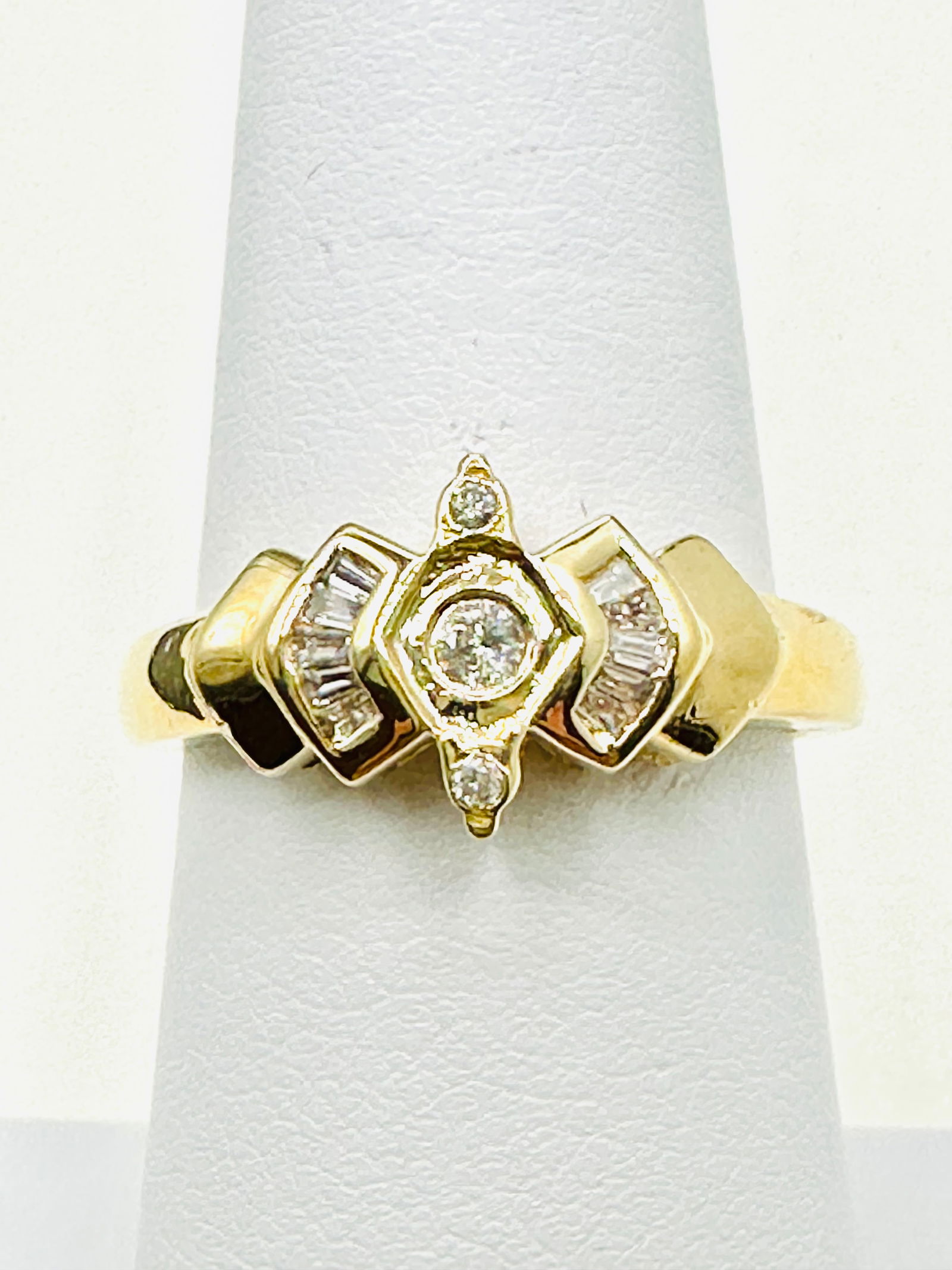 14 Karat Yellow Gold Natural Diamond Ring Size 7 - J11496 (1 of 3)