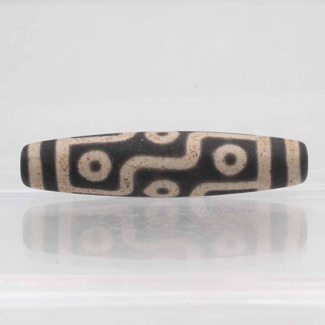 Old Chinese Tibetan Agate Dzi Bead: Medium: Agate Size: 2.3x0.5x0.5 inches Age/Detail: Old Chinese Tibetan Condition: great overall, check photo for condition reference. Provenance: Collection from Estate in Williamsburg LiveShipping is