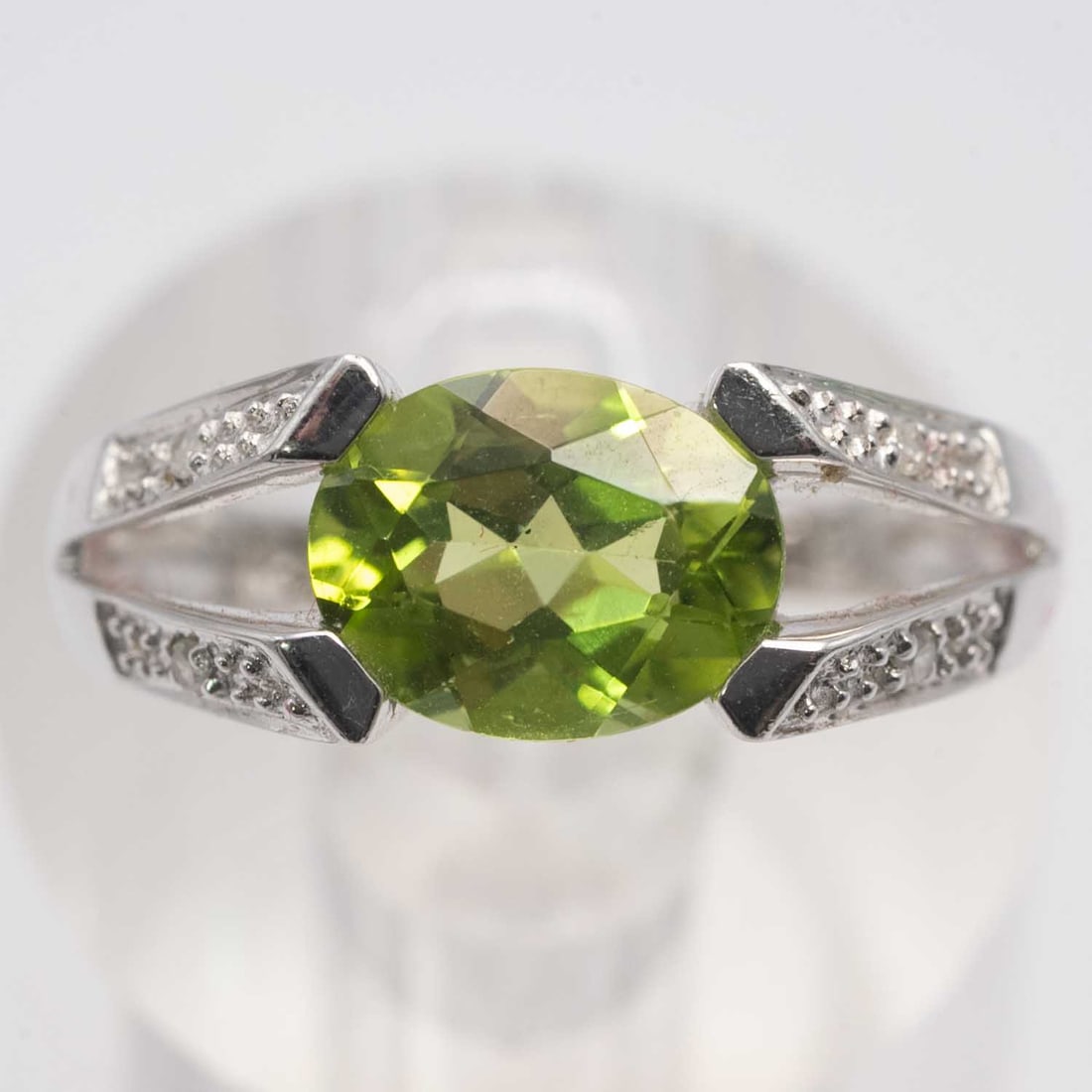 14k White Gold Natural Peridot And Diamond Ring (1 of 6)
