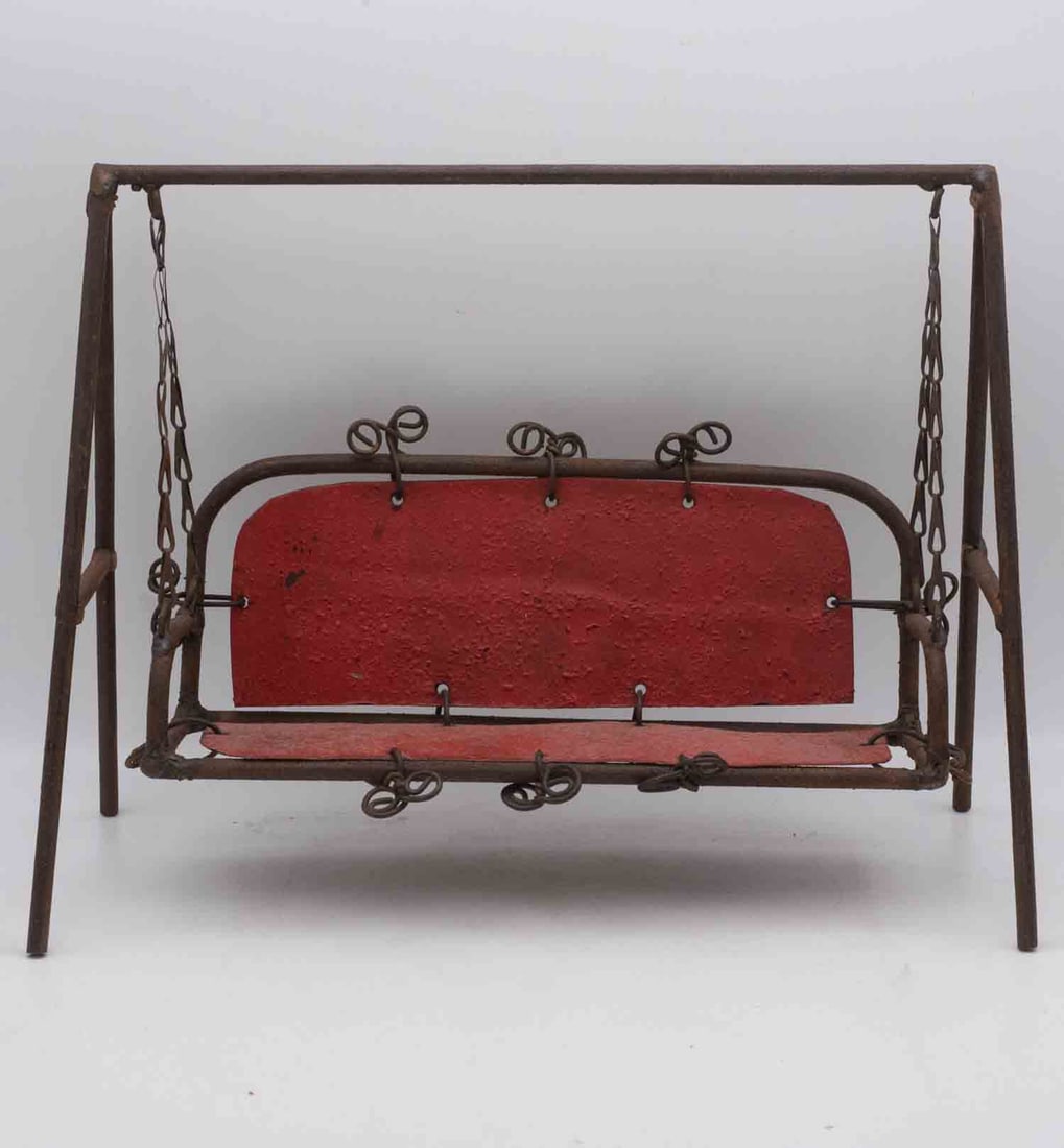 Desktop Iron Swing: Medium: Iron Size: 10.5x8x5 inches Age/Detail: Desktop Condition: great overall, check photo for condition reference. Provenance: Collection from Estate in Tribecca LiveShipping is NOT a part of the a