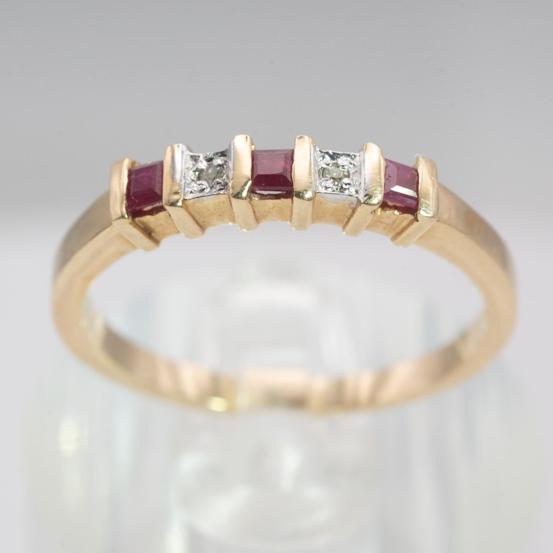 14k Gold Ruby And Diamond Ring: Medium: Ruby And Diamond Size: US7.25, 2.38gram Age/Detail: 14k Gold Condition: great overall, check photo for condition reference. Provenance: Collection from Estate in Williamsburg LiveShipping is N