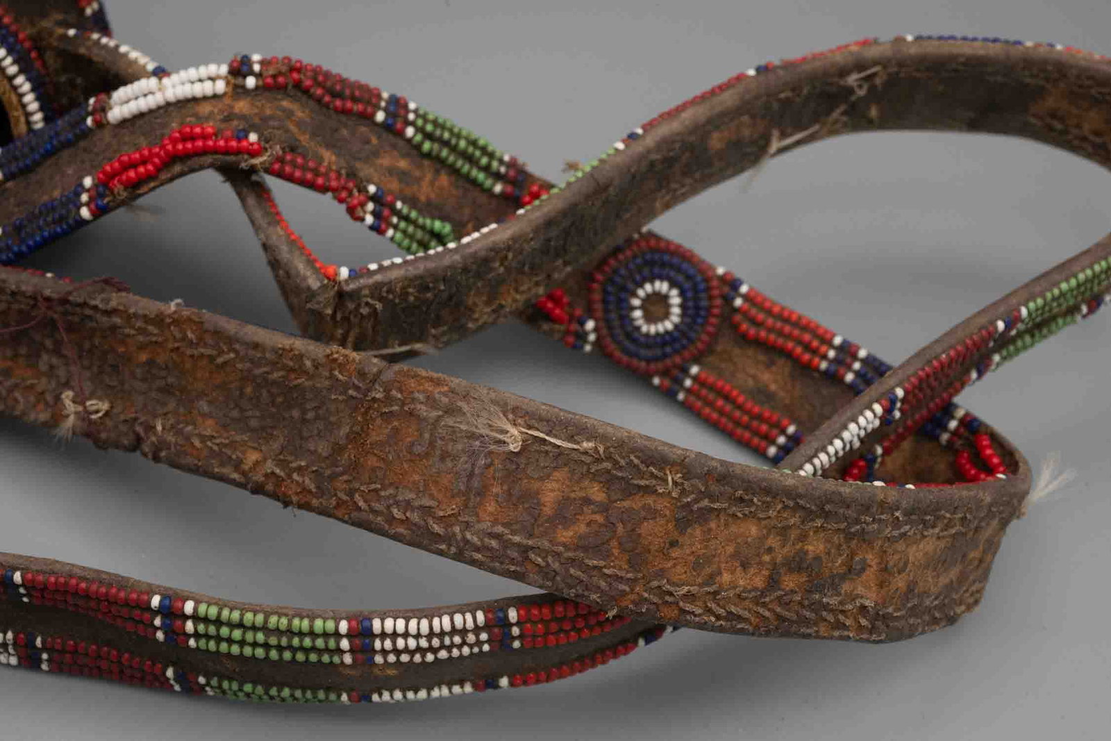 Early 20th Century Native American Beaded Leather Stirrups: Medium: Beaded Leather Size: 11x6x4 inches Age/Detail: Early 20th Century Native American Condition: great overall, check photo for condition reference. Provenance: Collection from Estate in Williamsb