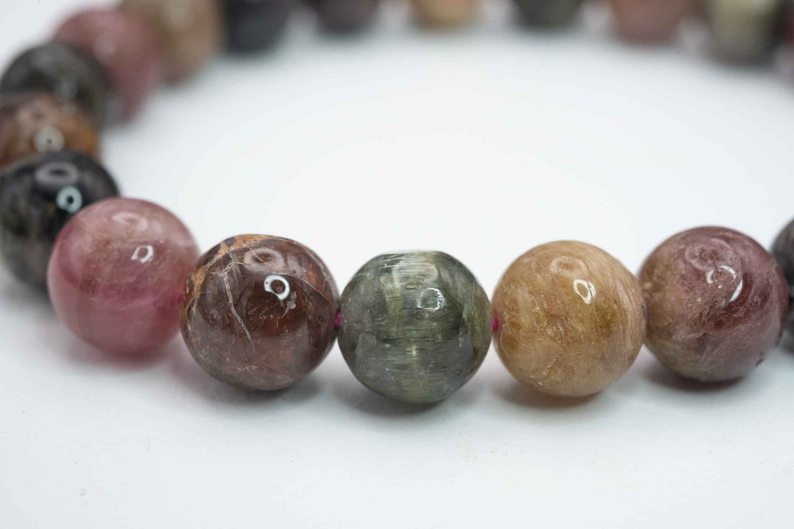Natural Tourmaline Bead Bracelet: Medium: Tourmaline Size: 9mm diameter each bead Age/Detail: Natural Condition: great overall, check photo for condition reference. Provenance: Collection from Estate in Williamsburg LiveShipping is NO