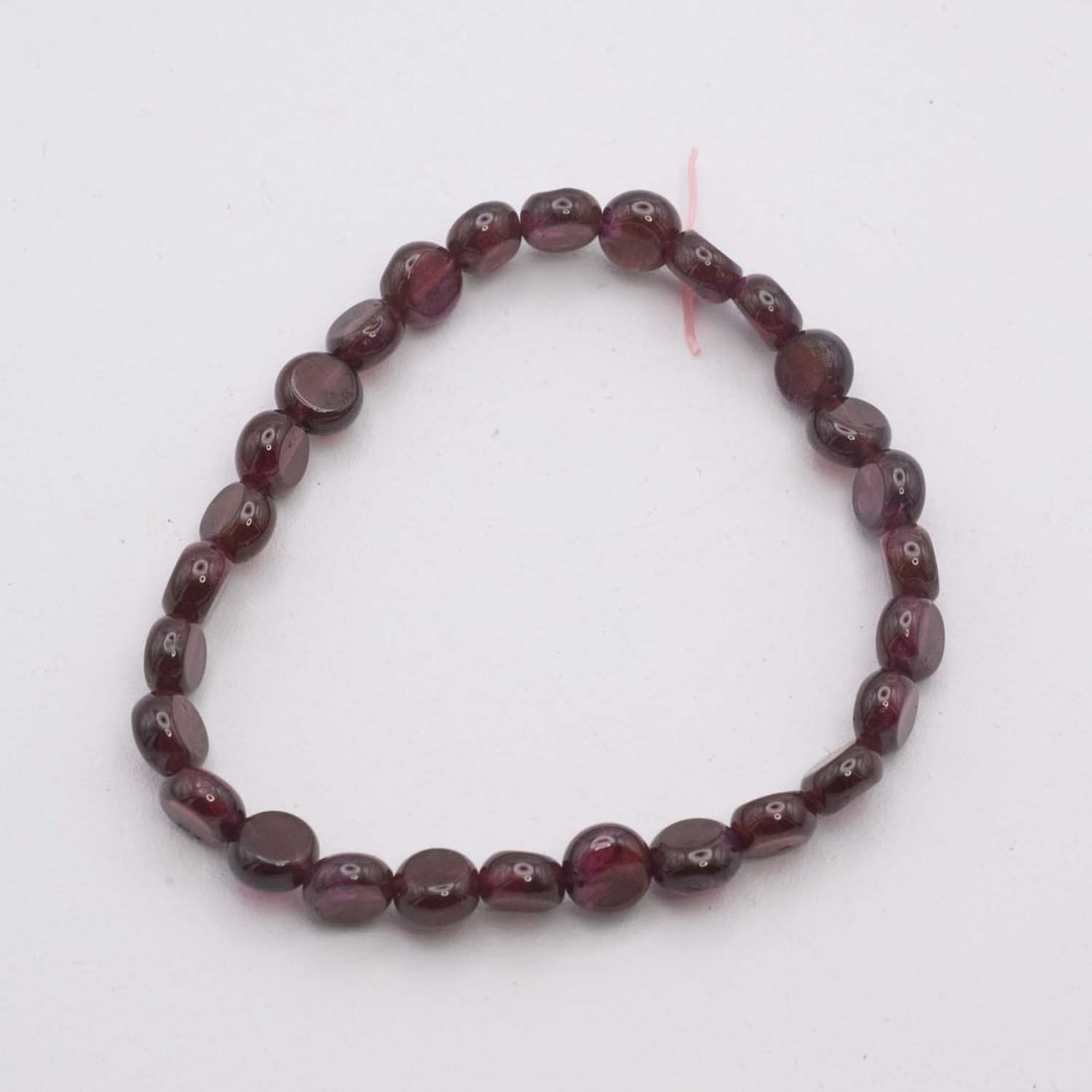 Natural Garnet Bead Bracelet: Medium: Garnet Size: 6x6mm per bead Age/Detail: Natural Condition: great overall, check photo for condition reference. Provenance: Collection from Estate in Williamsburg LiveShipping is NOT a part of 