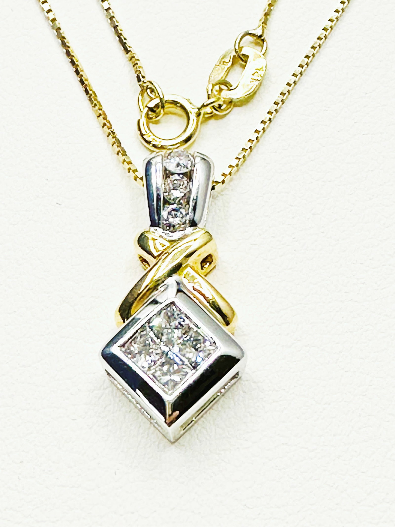 14KT 2-Tone Gold Natural Dimond With 16" YG Box Chain - J11195 (1 of 3)