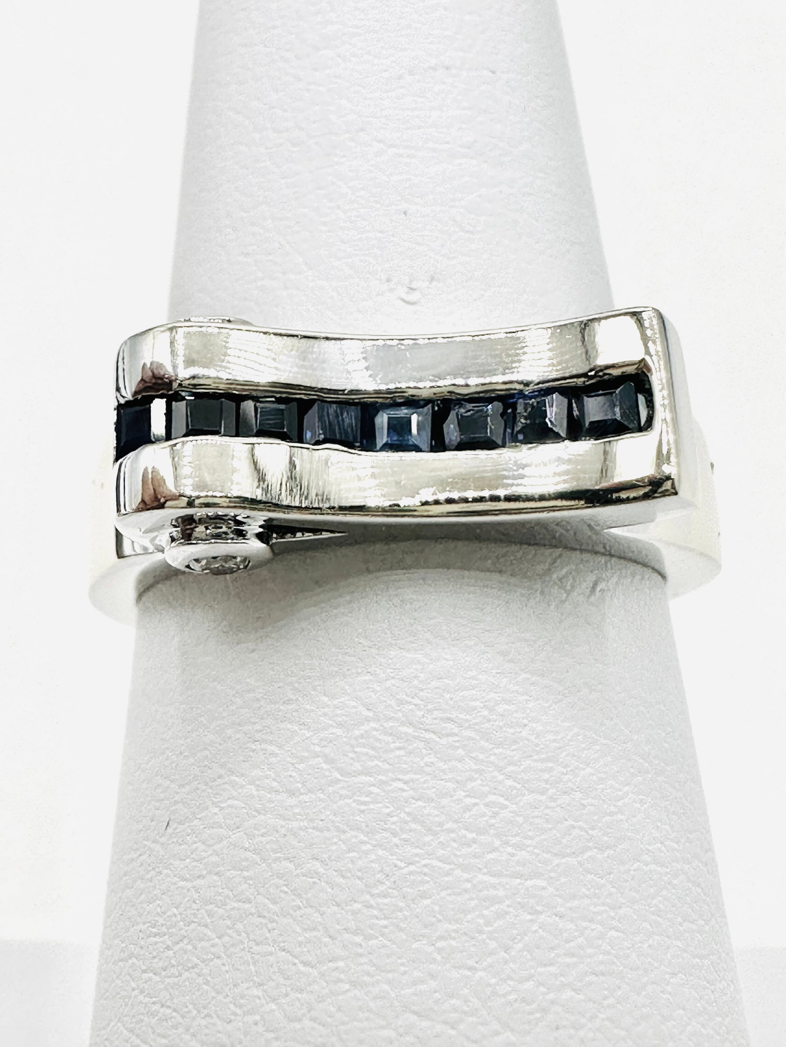 14KT White Gold Diamond Sapphire Fancy Ring Size 6.75 - J11312 (1 of 3)