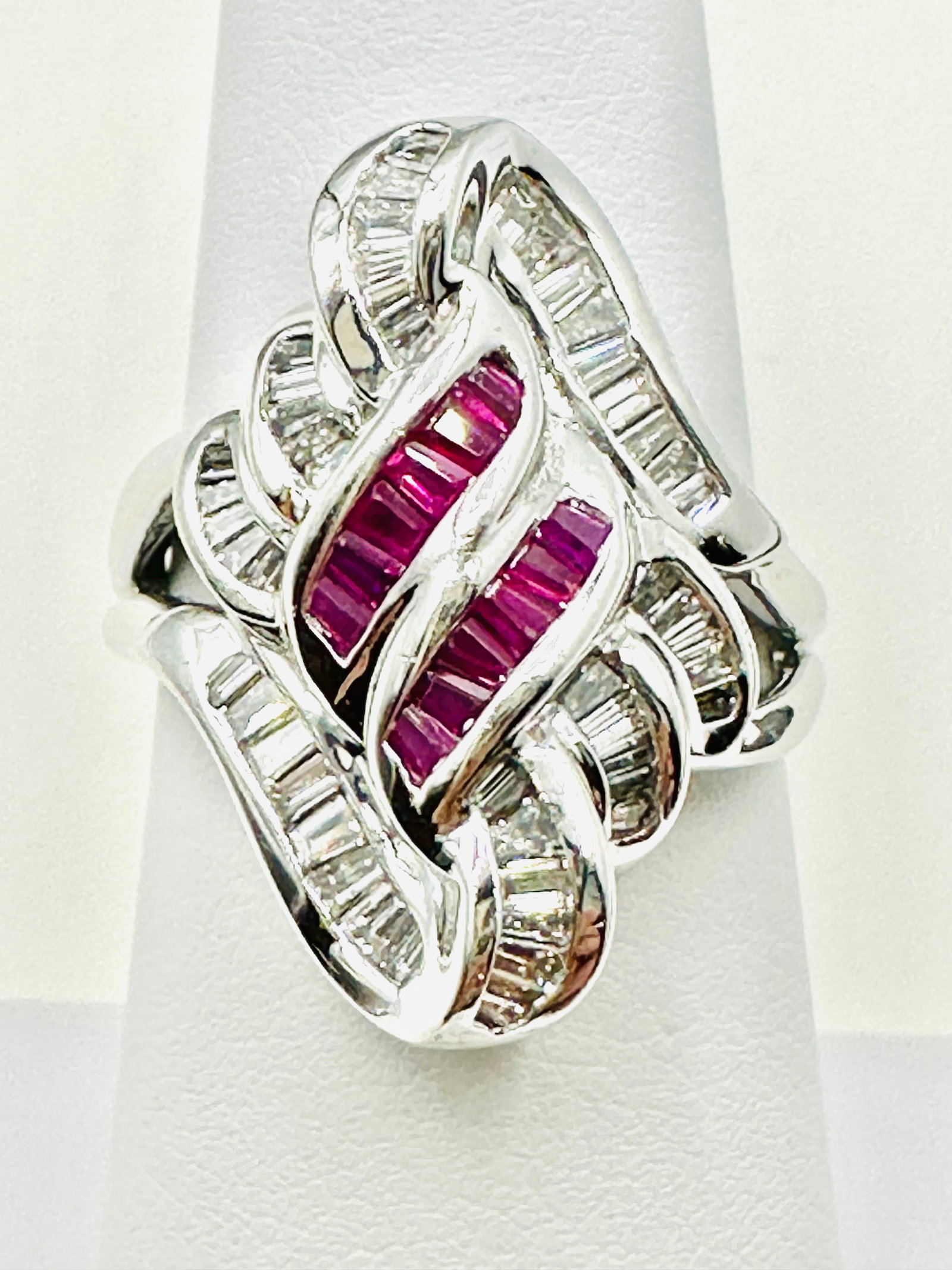 14KT White Gold Diamond And Ruby Fancy Ring Size 6.5 - J11374 (1 of 3)