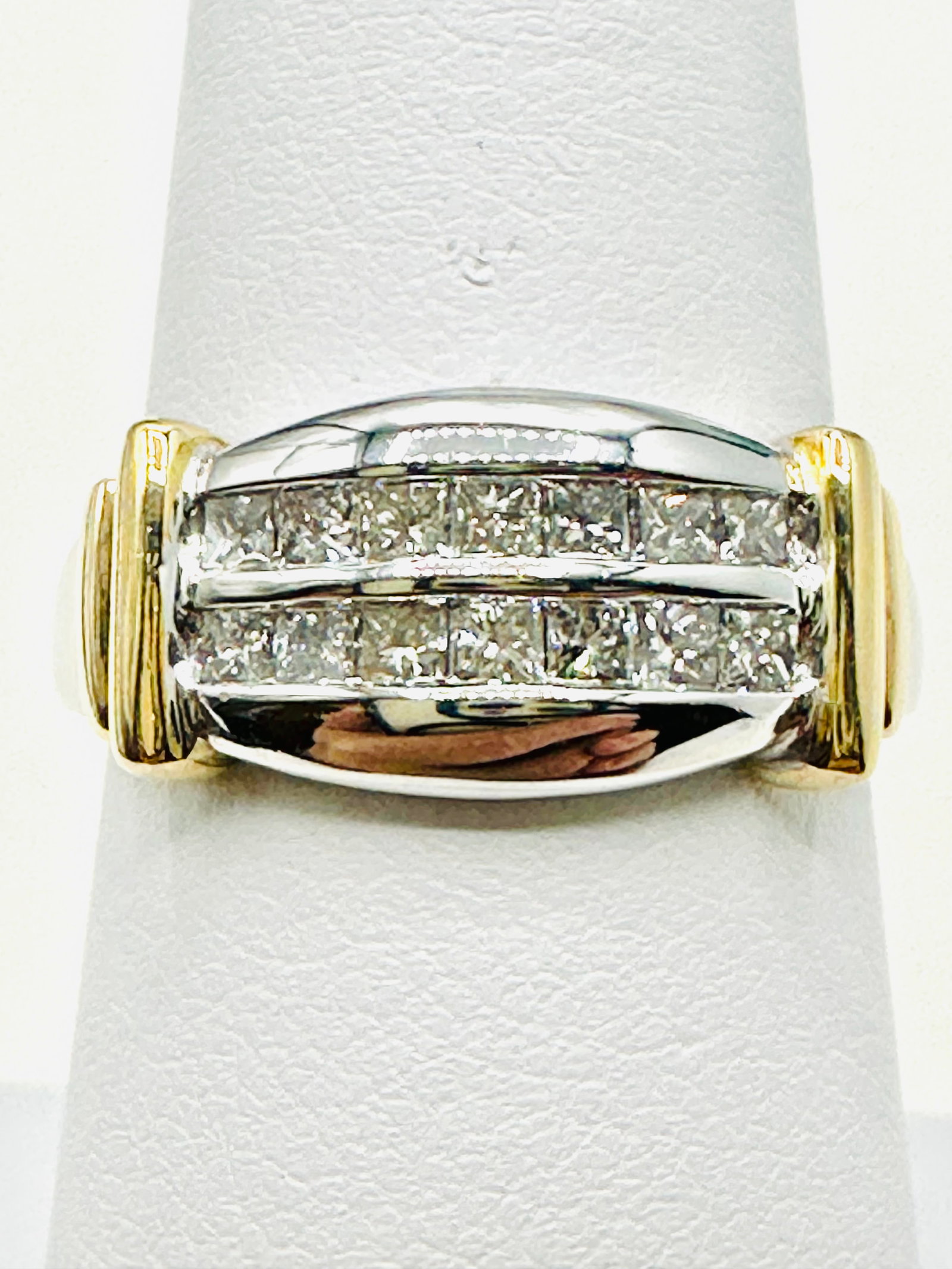 14KT 2 Tones Gold Natural Diamond Ring Size 7.25 - J11393: * 14KT 2 Tones Gold Natural Diamond Ring * 14 pcs Princess cut diamond 0.50 carat(t.w.) * Diamond Clarity VS-SI, Color G-K, * Condition: New in Box * Ring Weight: 4.5 grams * Ring size 7.25 * J11393
