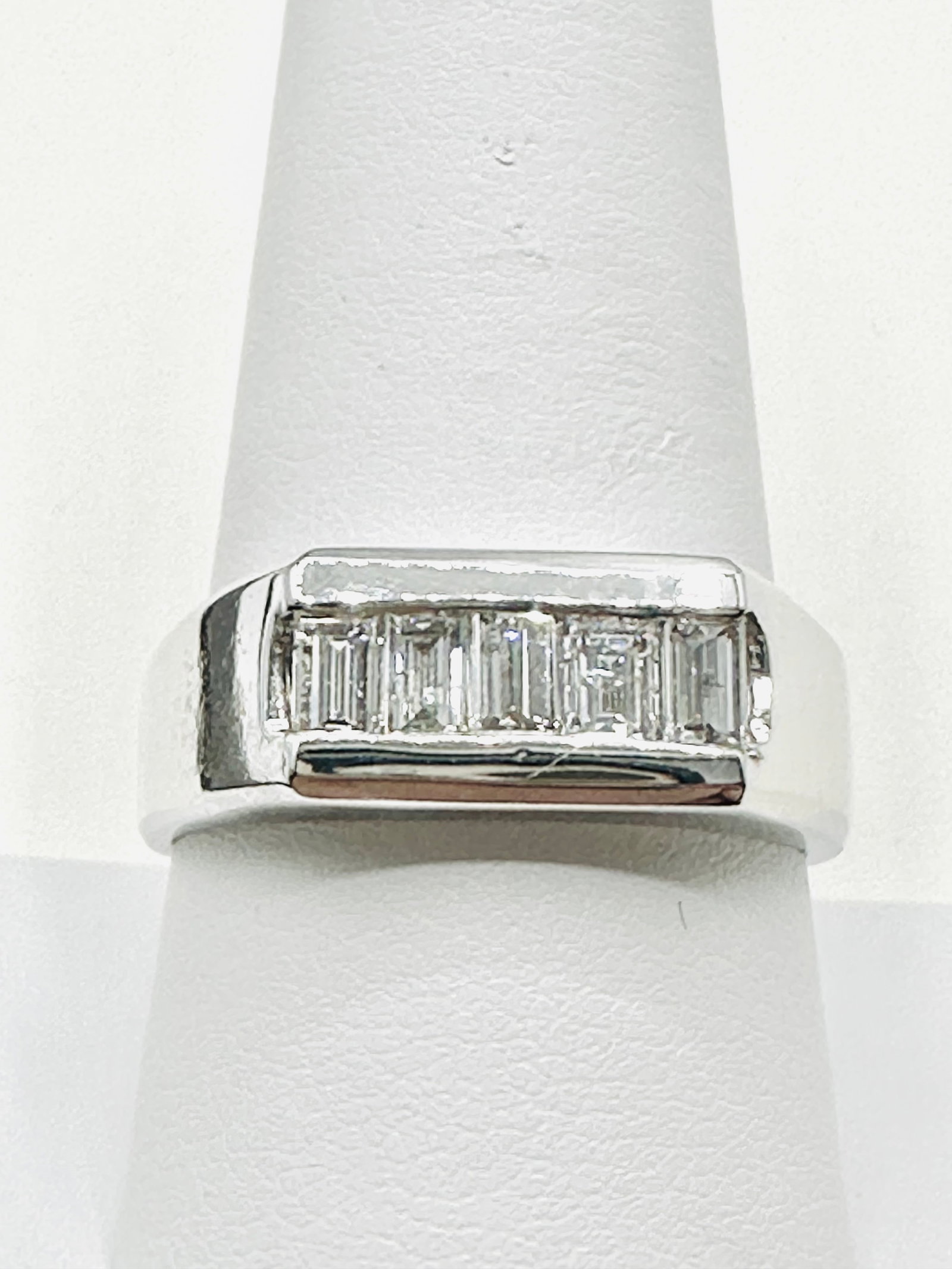 14KT White Gold Natural Diamond Mens Ring Size 9.75 - J11402 (1 of 3)