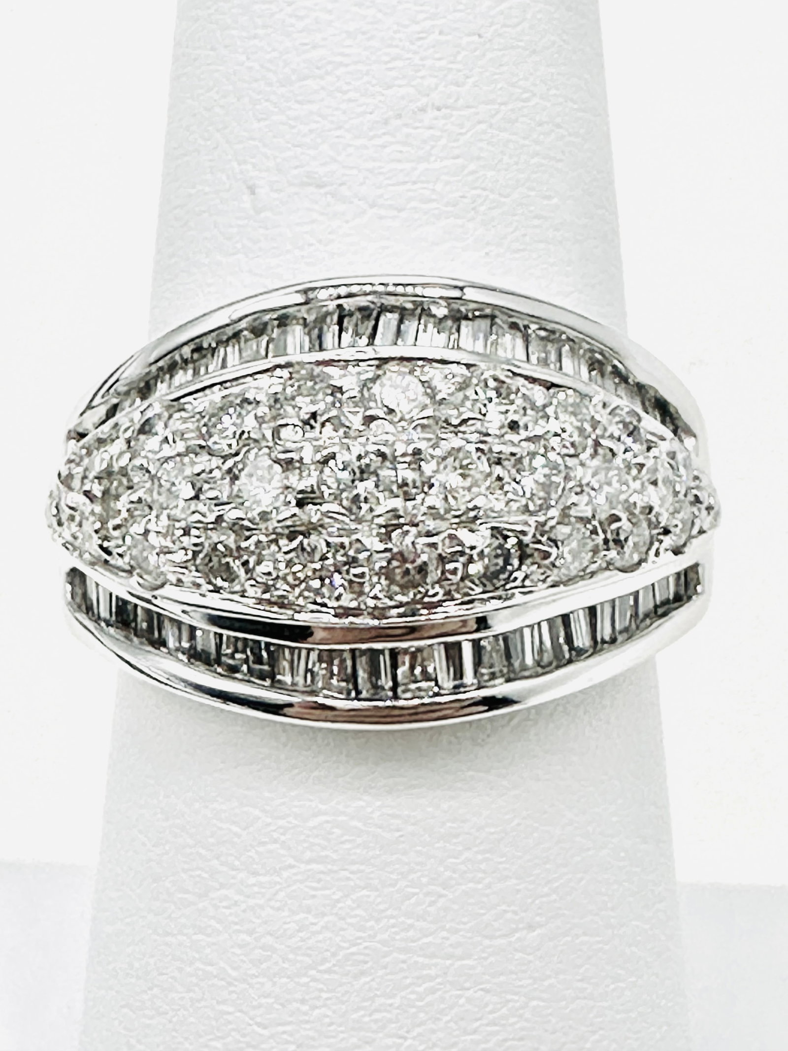 14KT White Gold Natural Diamond Lady’s Ring Size 6.5 - J11424 (1 of 3)