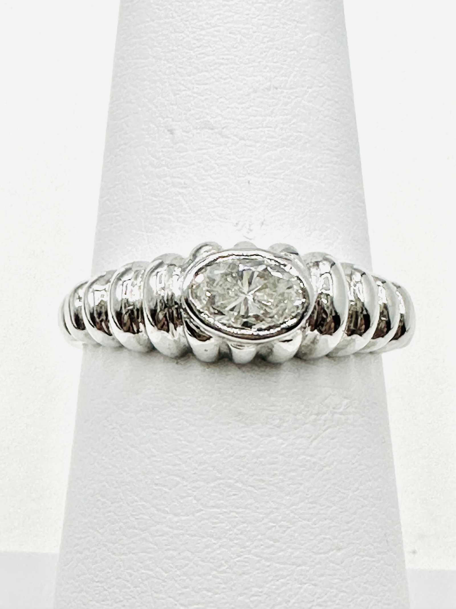 14KT White Gold Natural Diamond Ring Size 6.25 - J11429 (1 of 3)