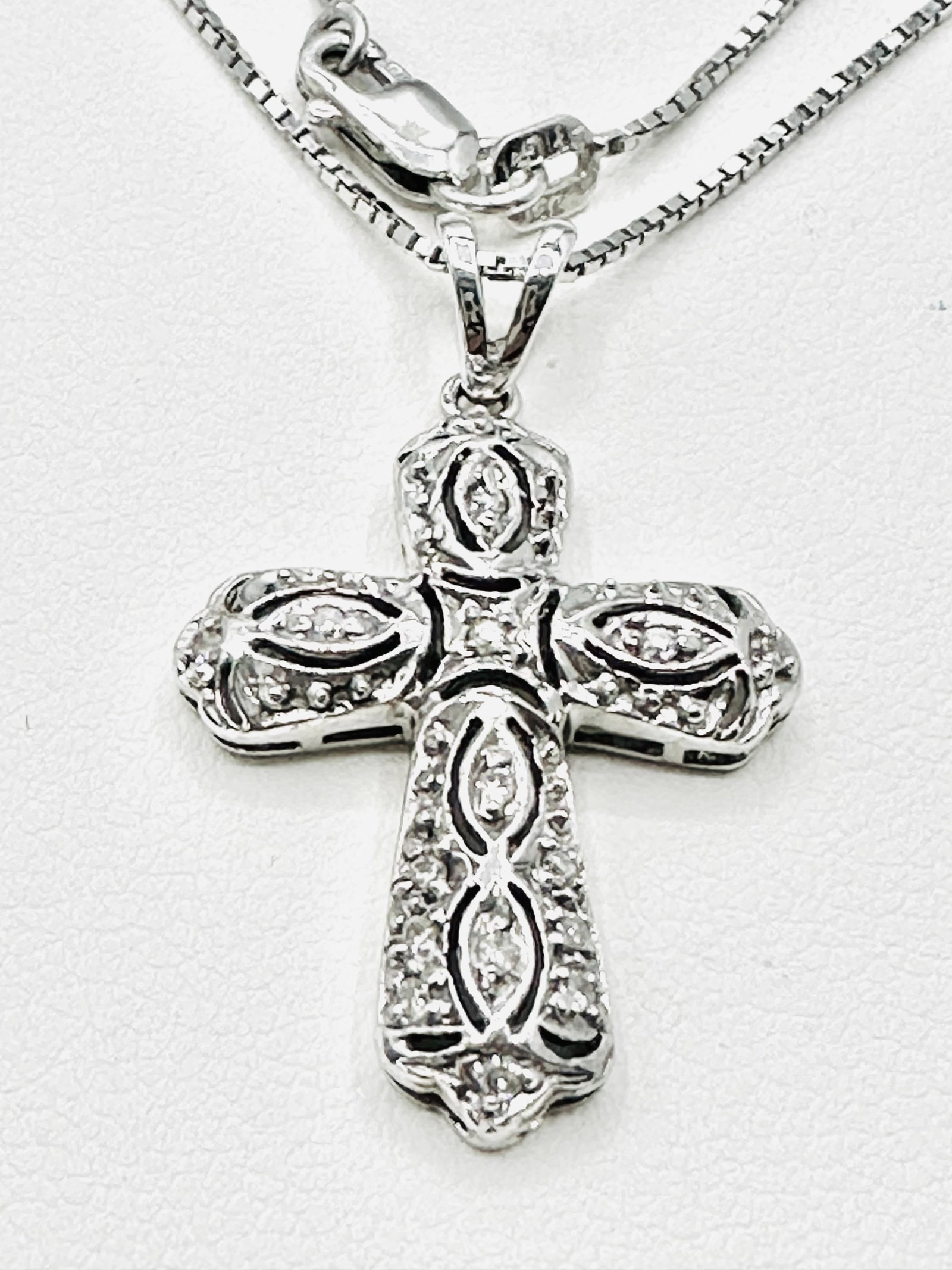 14 Karat White Gold Natural Diamond Cross Pendant And Chain - J11472 (1 of 3)