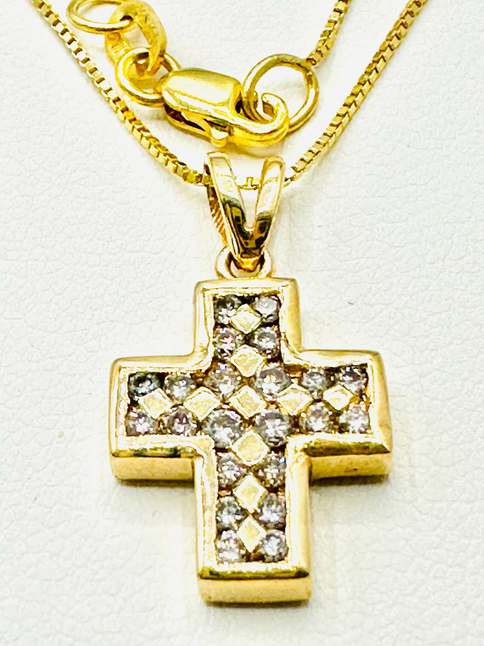 14 Karat Yellow Gold Natural Diamond Cross Pendant And Chain - J11474 (1 of 3)