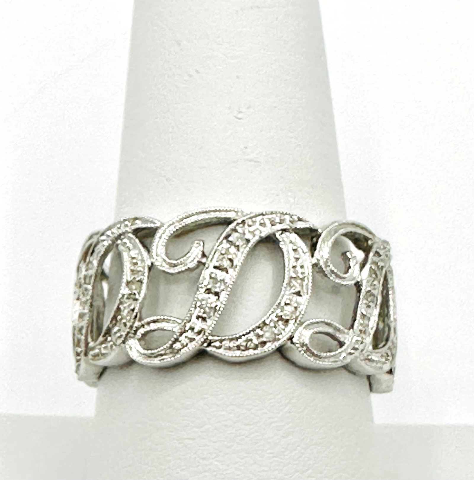 Natural Diamond Ring, 14KT White Gold # 2267: # 2267 Natural Diamond Ring, 14KT White Gold 21 pieces diamond 0.15 carat(t.w.) Ring Weight: 3.90 Grams Ring Size 9.25