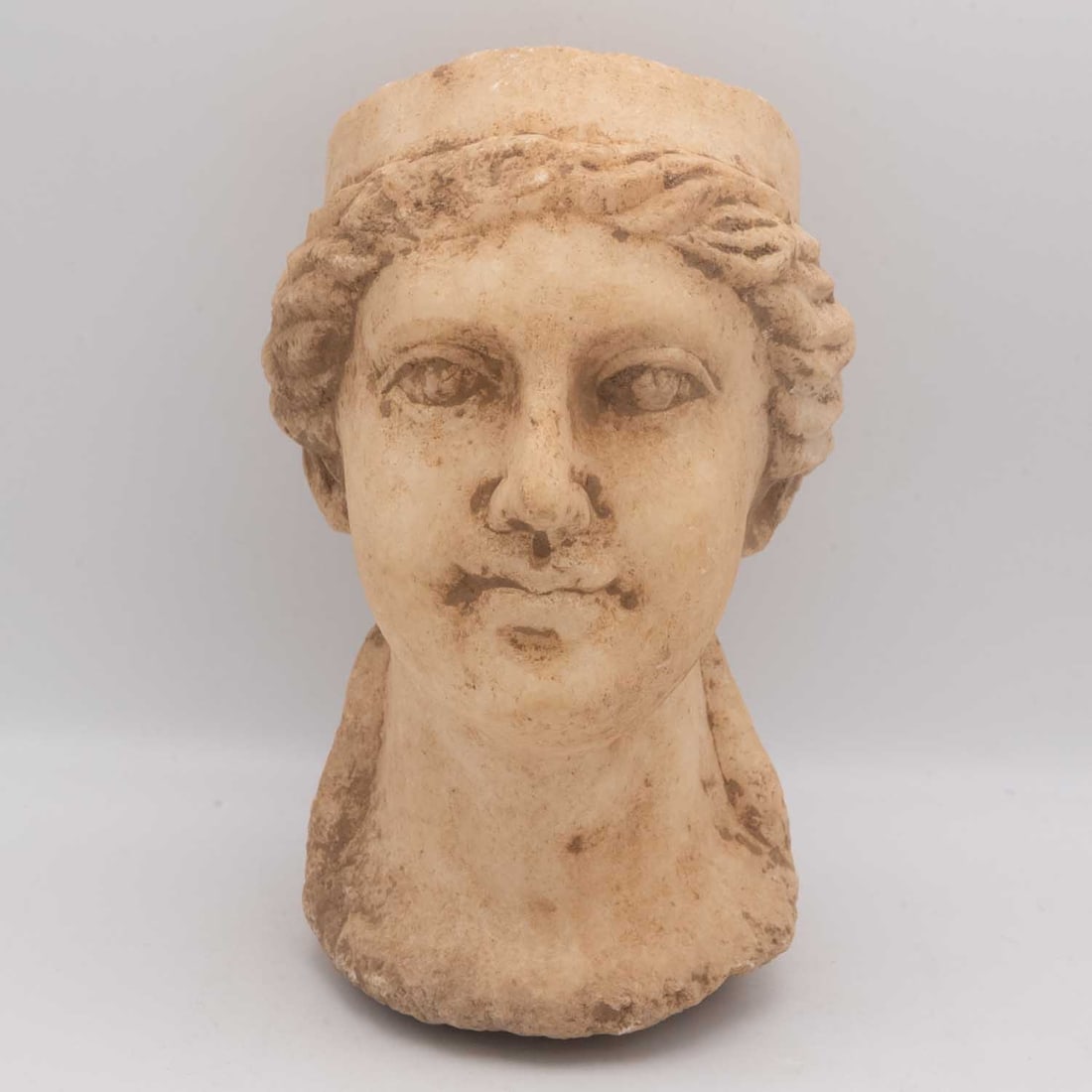 Heavy Antique Roman/Greek Stone Female Head Sculpture: Medium: Stone Size: 8.5x7x5 inches Age/Detail: Heavy Antique Roman/Greek Condition: great overall, check photo for condition reference. Provenance: Collection from Estate in Williamsburg LiveShipping 