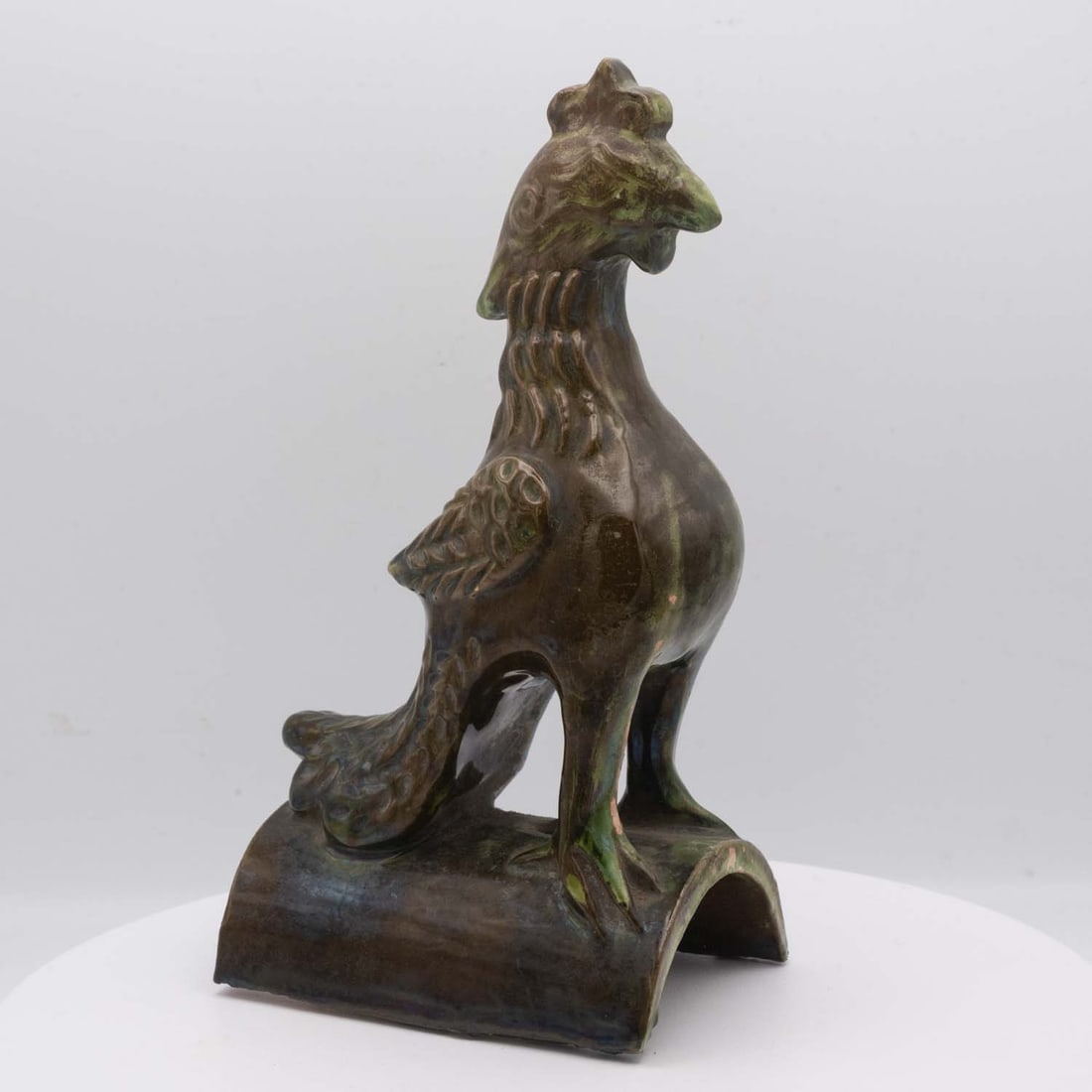 Old Chinese Porcelain Rooster Tile End Wa Dang: Medium: Porcelain Size: 4x2.7x7.5 inches Age/Detail: Old Chinese Condition: great overall, check photo for condition reference. Provenance: Collection from Estate in Williamsburg LiveShipping is NOT a