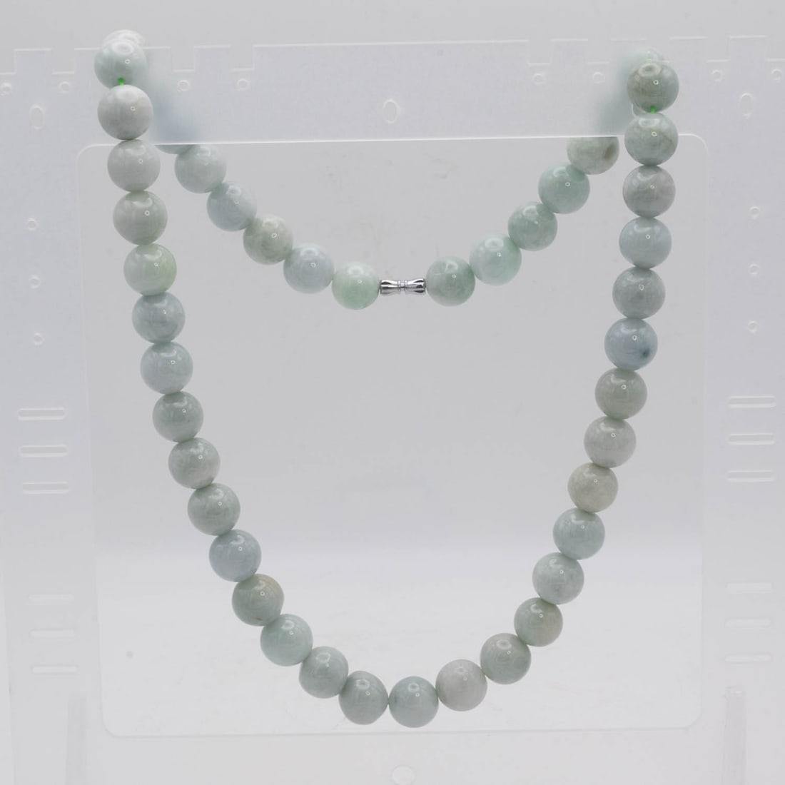 Chinese Natural Jadeite Bead Necklace: Medium: Natural Jadeite Size: 22 inches long Age/Detail: Chinese Condition: great overall, check photo for condition reference. Provenance: Collection from Estate in Williamsburg LiveShipping is NOT
