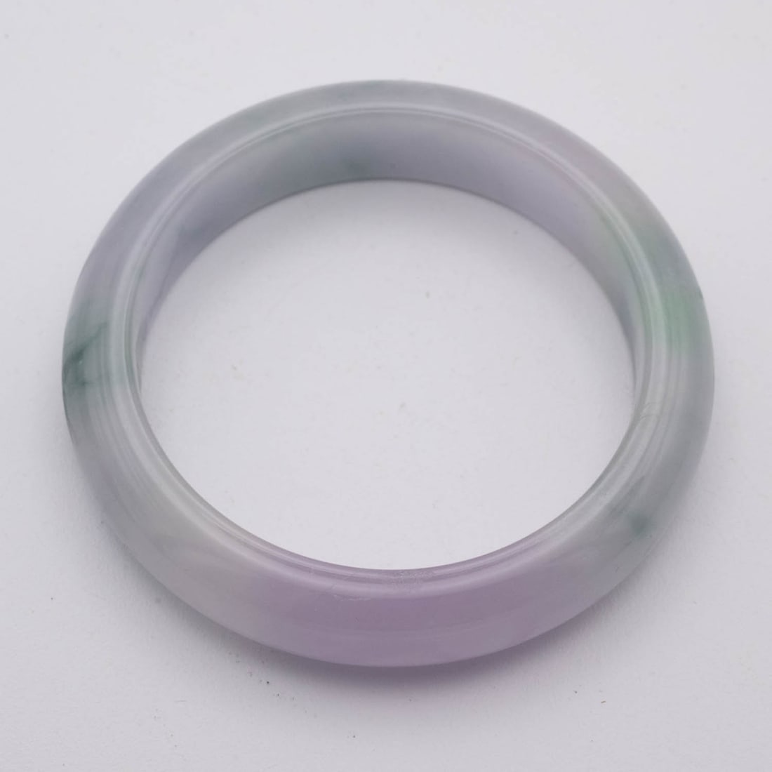 Chinese Multi Colored Jade Bangle: Medium: Multi Colored Jade Size: 2.3 inches Age/Detail: Chinese Condition: great overall, check photo for condition reference. Provenance: Collection from Estate in Williamsburg LiveShipping is NOT a 