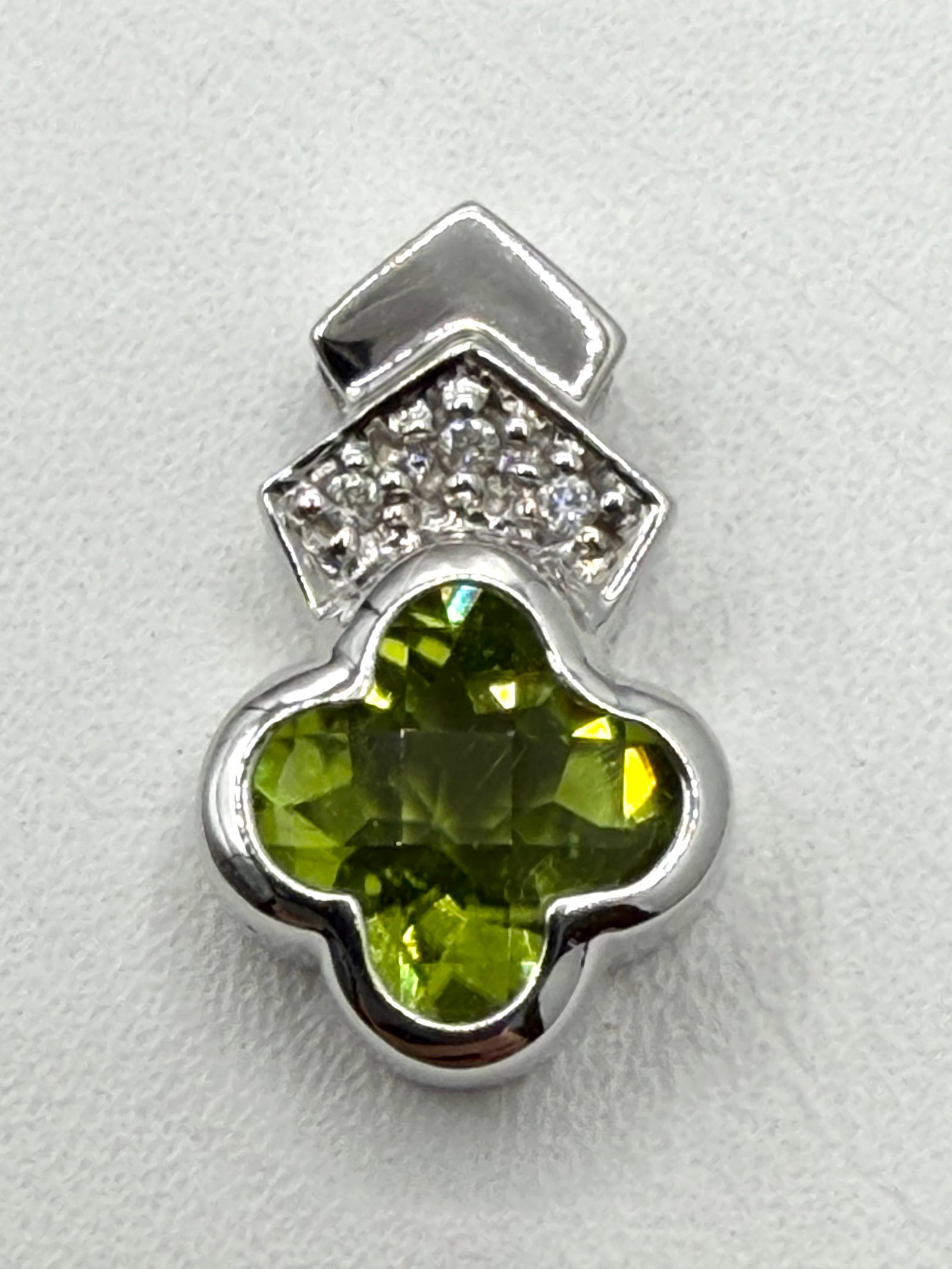 Natural Diamond and Peridot Pendant, 14KT White Gold # 2847 (1 of 4)