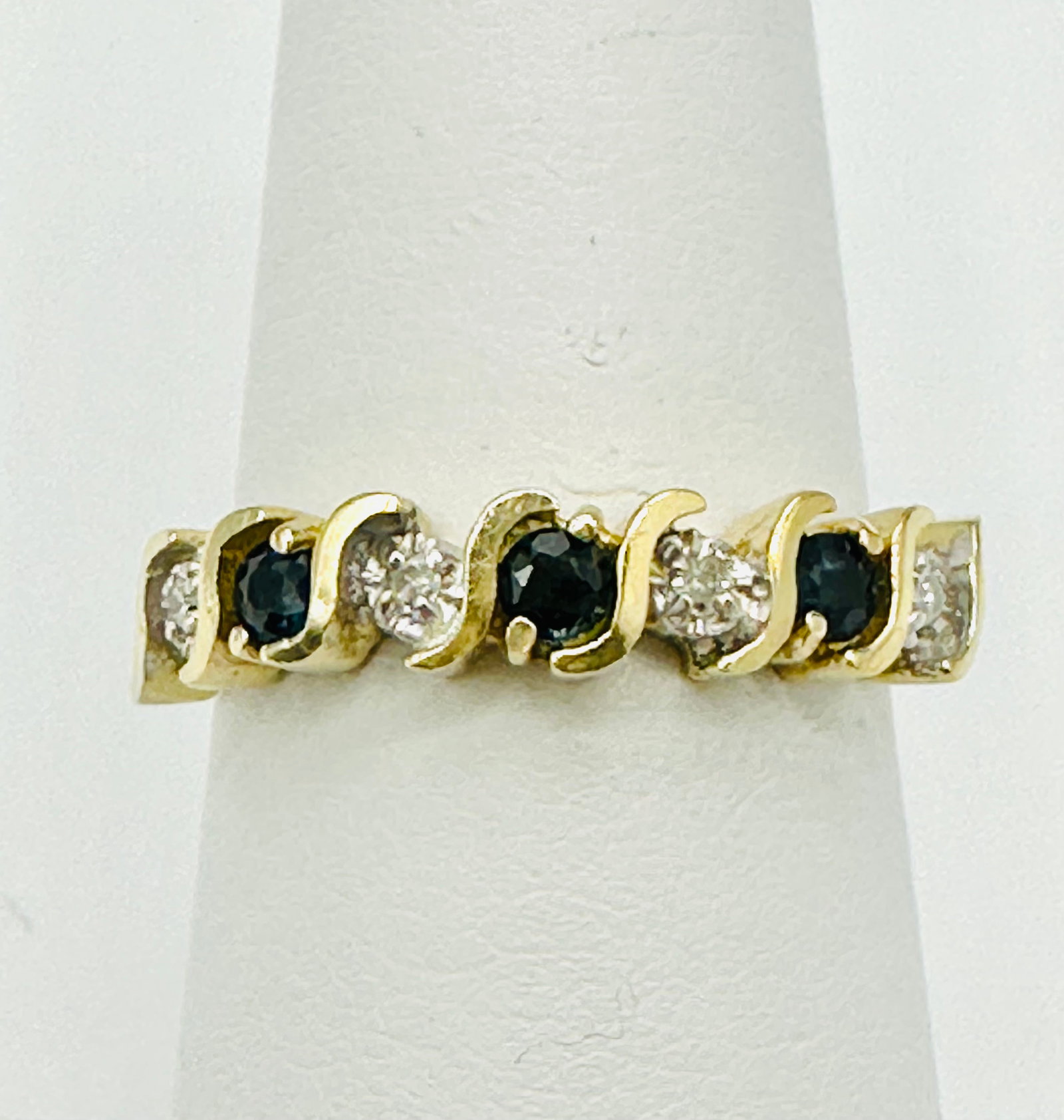 Natural Diamond and Sapphire Ring,14KT Yellow Gold # 2368: # 2368 Natural Diamond and Sapphire Ring,14KT Yellow Gold 4 pieces diamond 0.04 carat(t.w.) 3 pieces sapphire 0.30 Cara(t.w.) Ring Weight: 2.40 grams(t.w.) Ring Size: 6.75