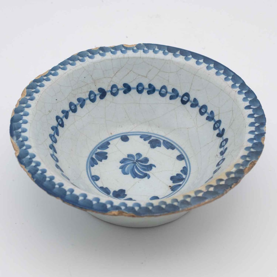 Antique Chinese Blue And White Porcelain Tea Cup: Medium: Blue And White Porcelain Size: 4.3x4.3x1.5 inches Age/Detail: Antique Chinese Condition: chips, great overall, check photo for condition reference, Please view all the photos as they are part 