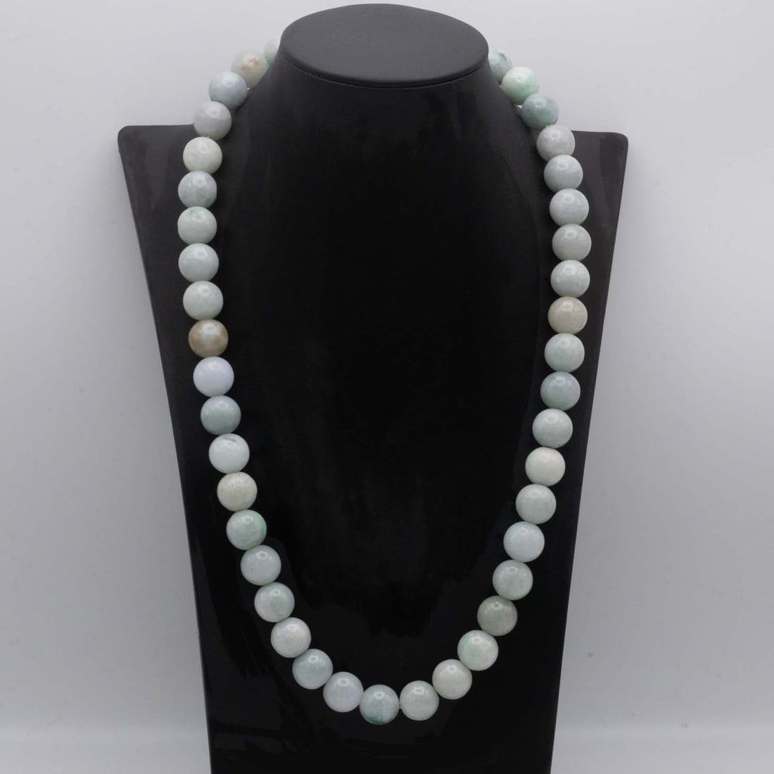 Chinese Natural Jadeite Bead Necklace: Medium: Natural Jadeite Size: 22 inches Age/Detail: Chinese Condition: great overall, check photo for condition reference. Provenance: Collection from Estate in Tribecca LiveShipping is NOT a part of 