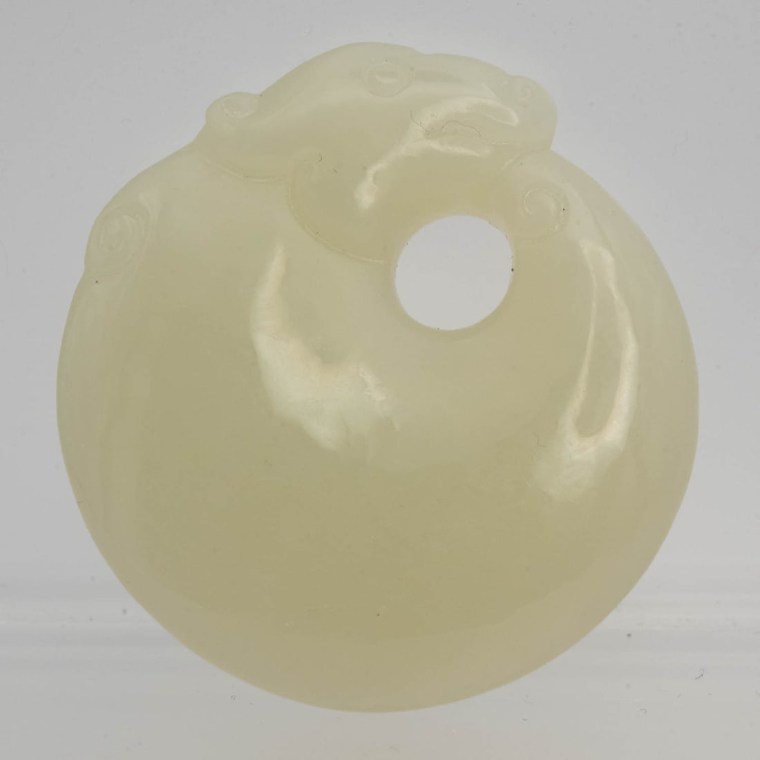 Antique Chinese Carved Xiu Jade Dragon Round Pendant: Medium: Xiu Jade Size: 1.4x1.4x0.3 inches Age/Detail: Antique Chinese Carved Condition: great overall, check photo for condition reference. Provenance: Collection from Estate in Williamsburg LiveShipp