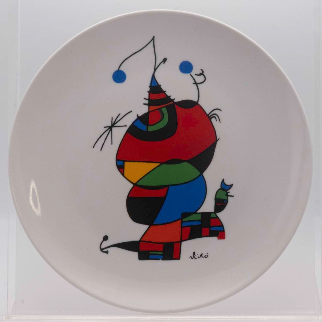 Vintage Joan Miro Display Porcelain Art Plate: Medium: Display Porcelain Size: 8x8x1 inches Age/Detail: Vintage Joan Miro Condition: Great overall, check photo for reference Provenance: Collection from Estate in Jamaica Please view all the photos 