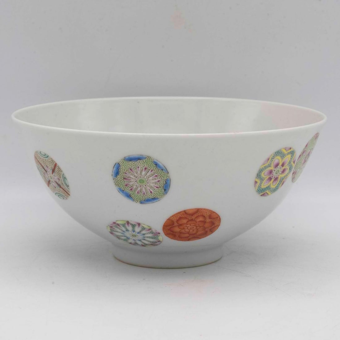 Antique Chinese Xuantong Mark Famille Rose Medallion Porcelain Bowl: Medium: Famille Rose Medallion Porcelain Size: 5.7x5.7x2.7 inches Age/Detail: Antique Chinese Xuantong Mark Condition: great overall, check photo for condition reference. Provenance: Collection from E