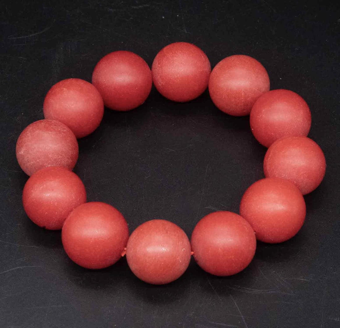 Red Agate Prayer Bead Bracelet: Medium: Red Agate Size: 2cm diameter each bead Age/Detail: Condition: Great, check photo for detail Provenance: Collection from Estate in Tribecca Please view all the photos as they are part of the co